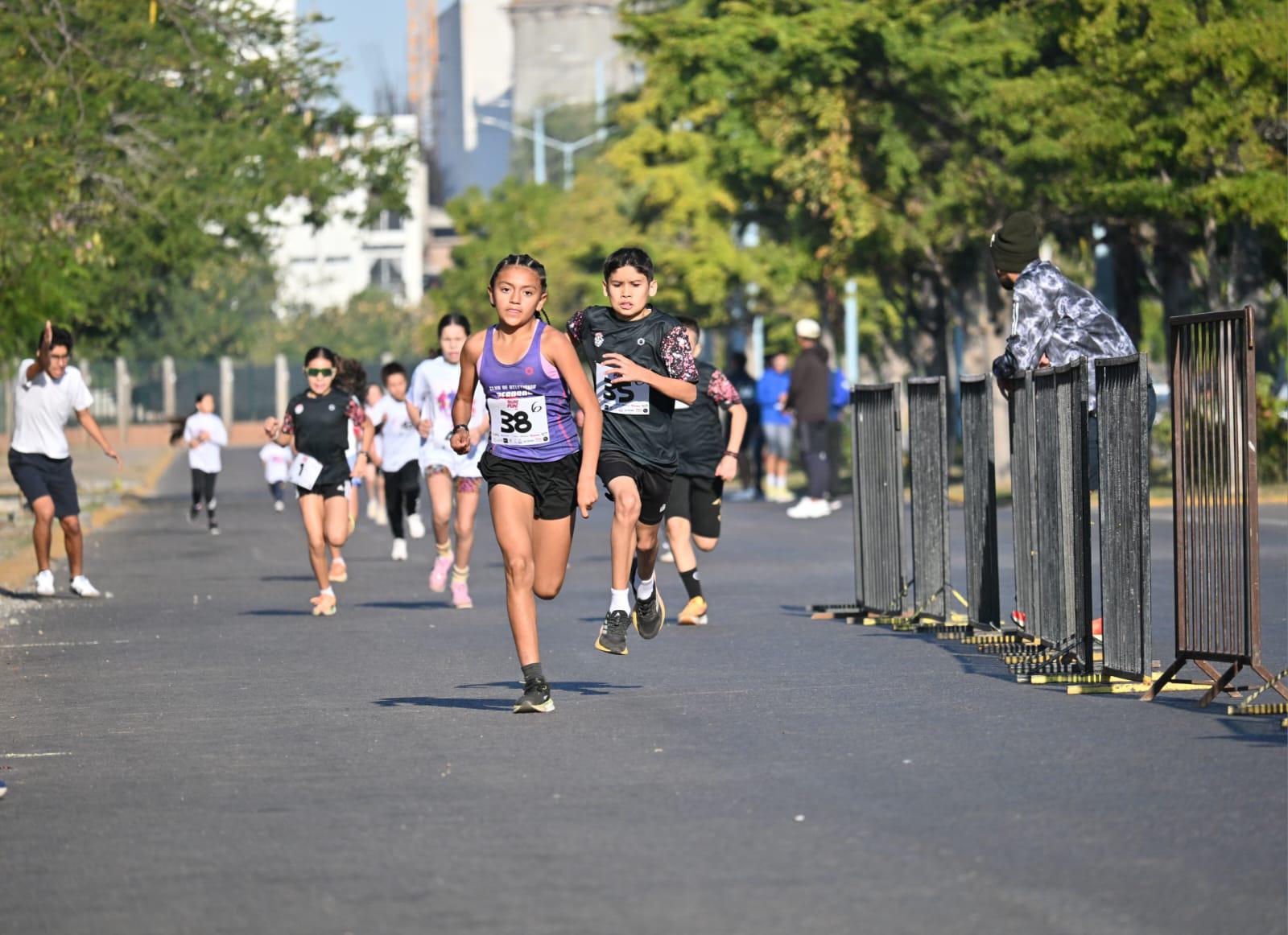 $!Jesús Javier Labrador y Ana Luisa Llorente imponen su velocidad en la Carrera ‘Run &amp; Fun’ 5K