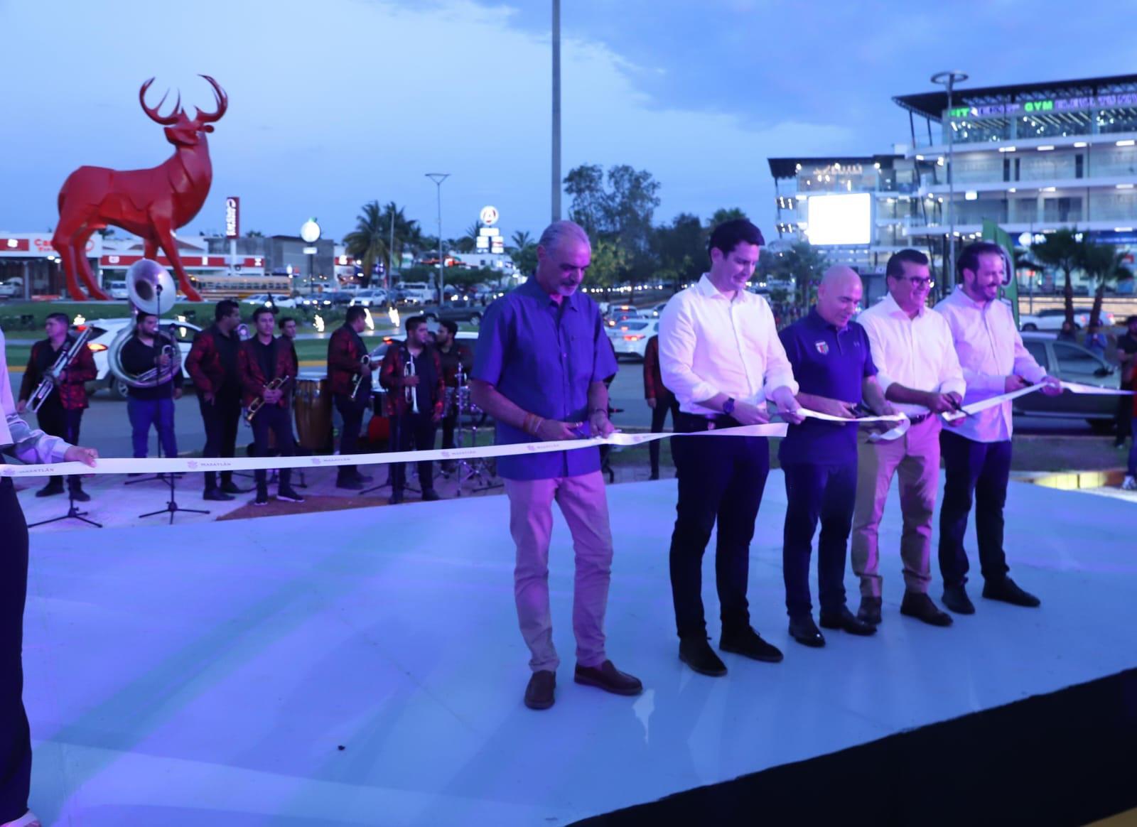 $!Inauguran nuevo monumento ‘El Gran Orgullo’, en Mazatlán