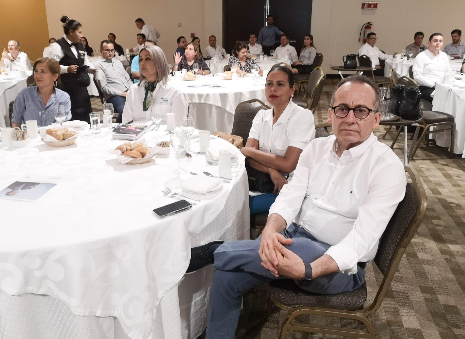 $!México necesita ampliar su base de contribuyentes para aumentar recaudación: José Luis Ureña