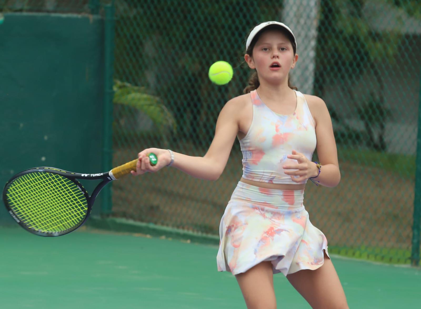 $!Luce Galván en jornada de Torneo de Tenis G2