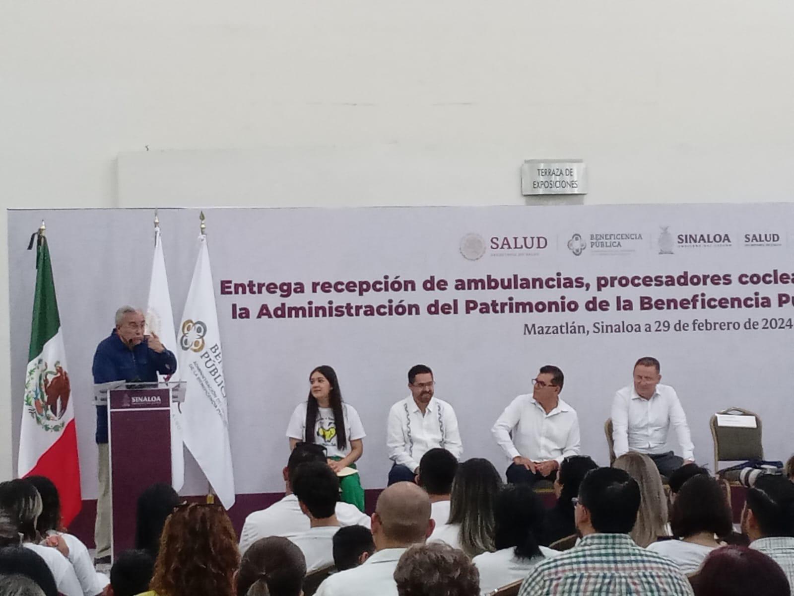 $!Entrega Beneficencia Pública Nacional 19 ambulancias y equipo a Sinaloa