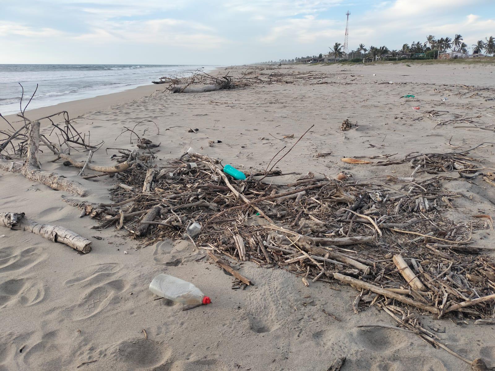 $!Oleaje en playas de Rosario deja basura y erosión