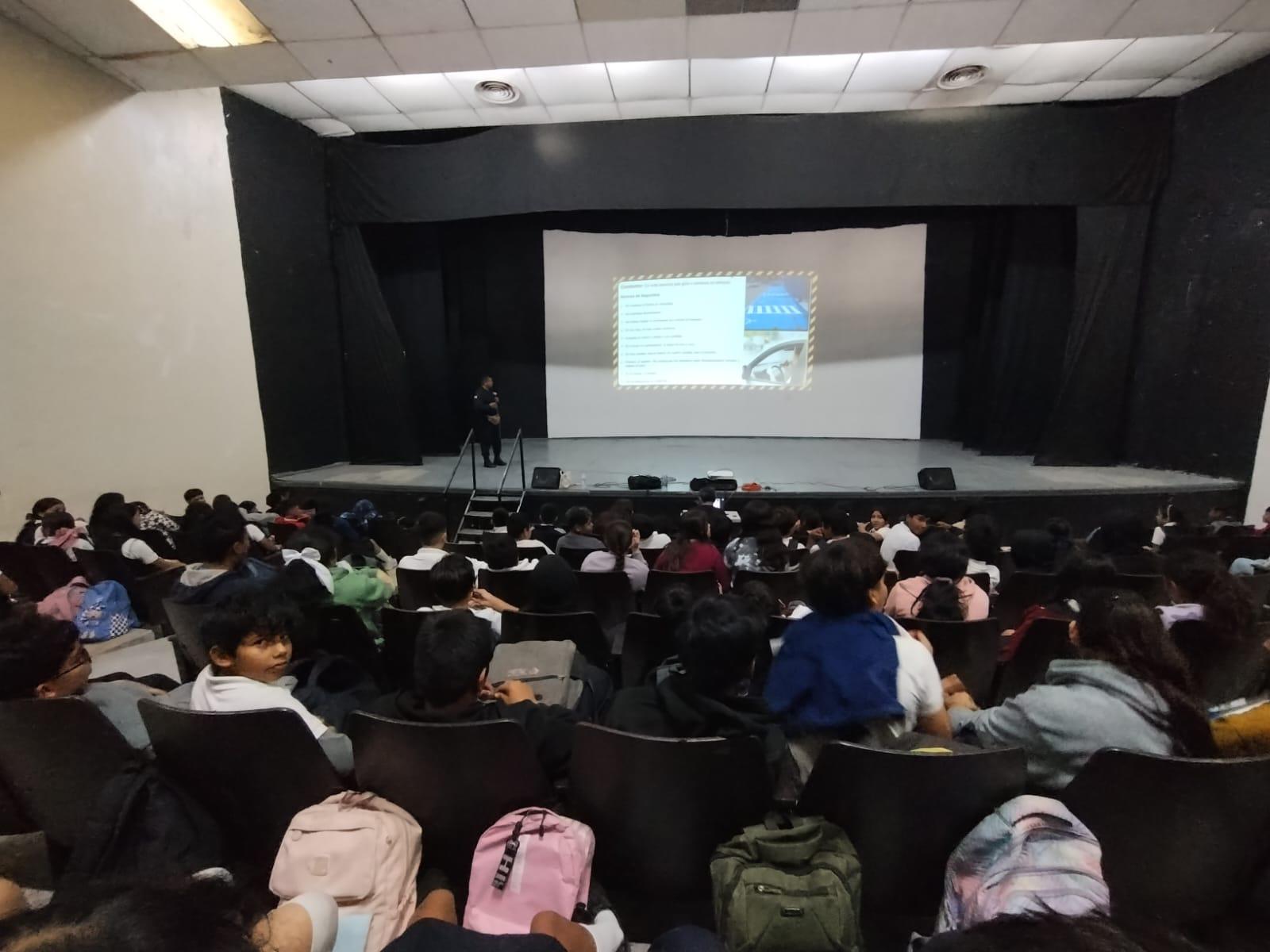 $!Reciben alumnos cultura vial con la campaña ‘Cuídate, en casa te esperan’