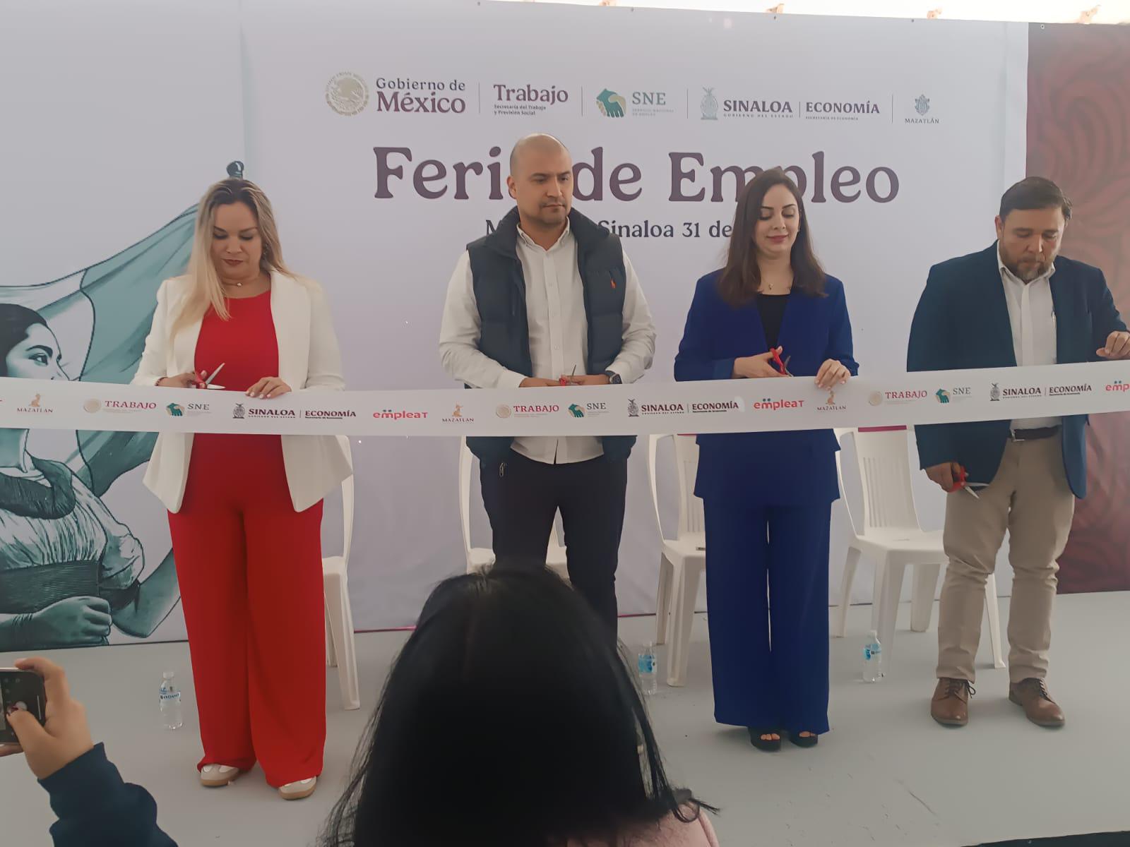 $!Celebran Feria del Empleo en Mazatlán con más de 500 vacantes disponibles