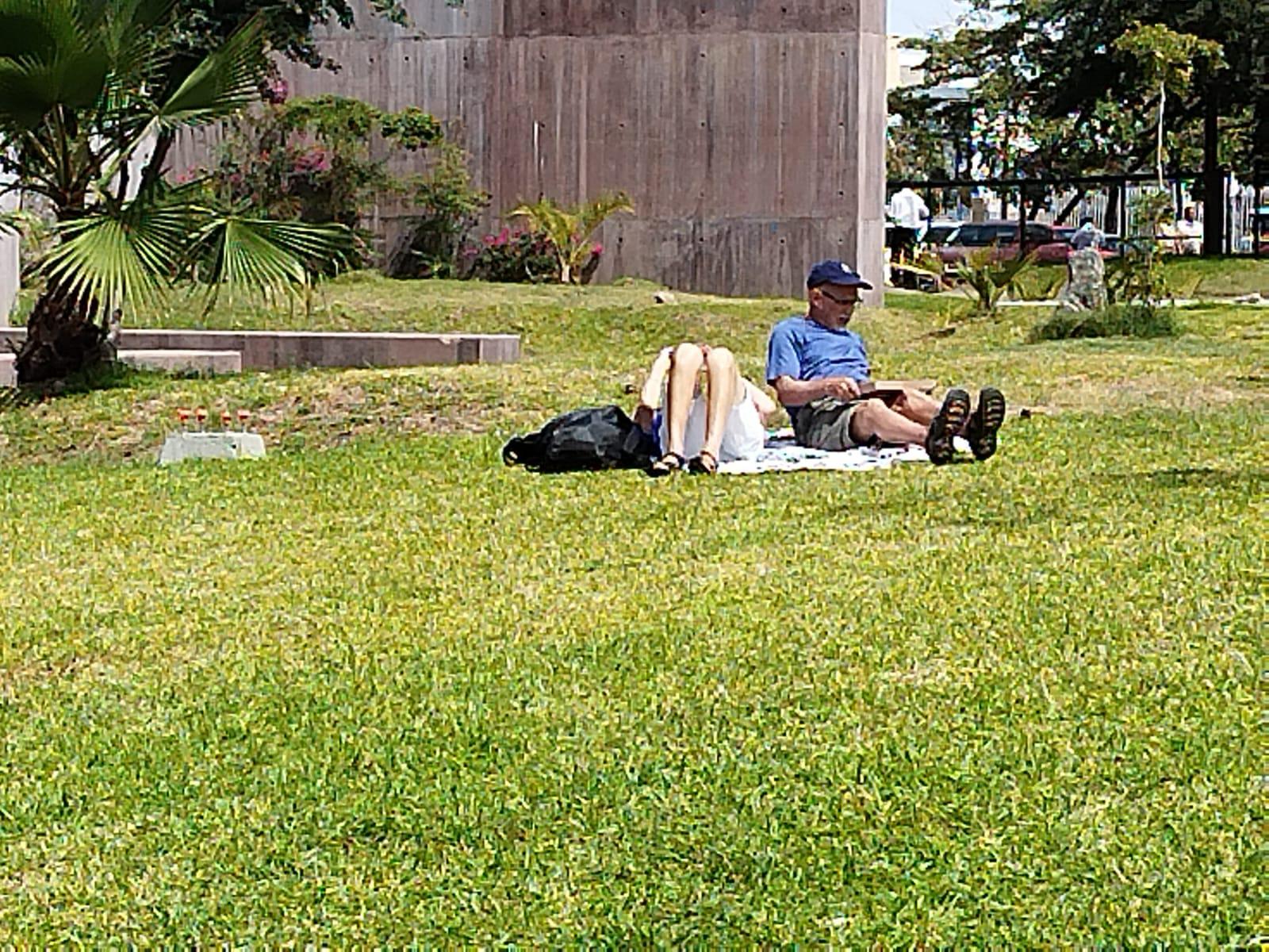 $!Disfrutan turismo y personal de Gran Acuario de Eclipse Total de Sol