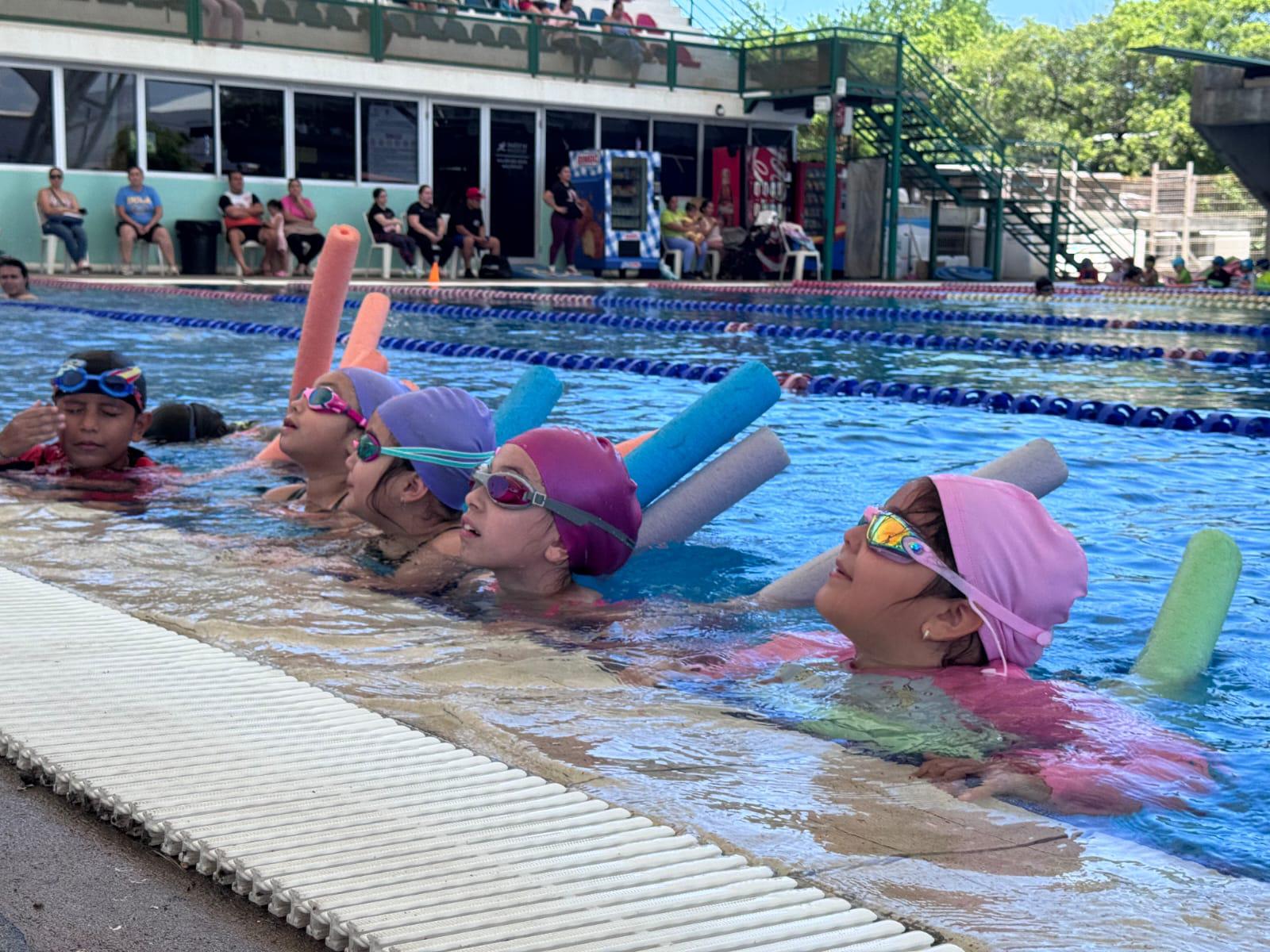 $!Gran respuesta al Curso Intensivo de Natación de Verano