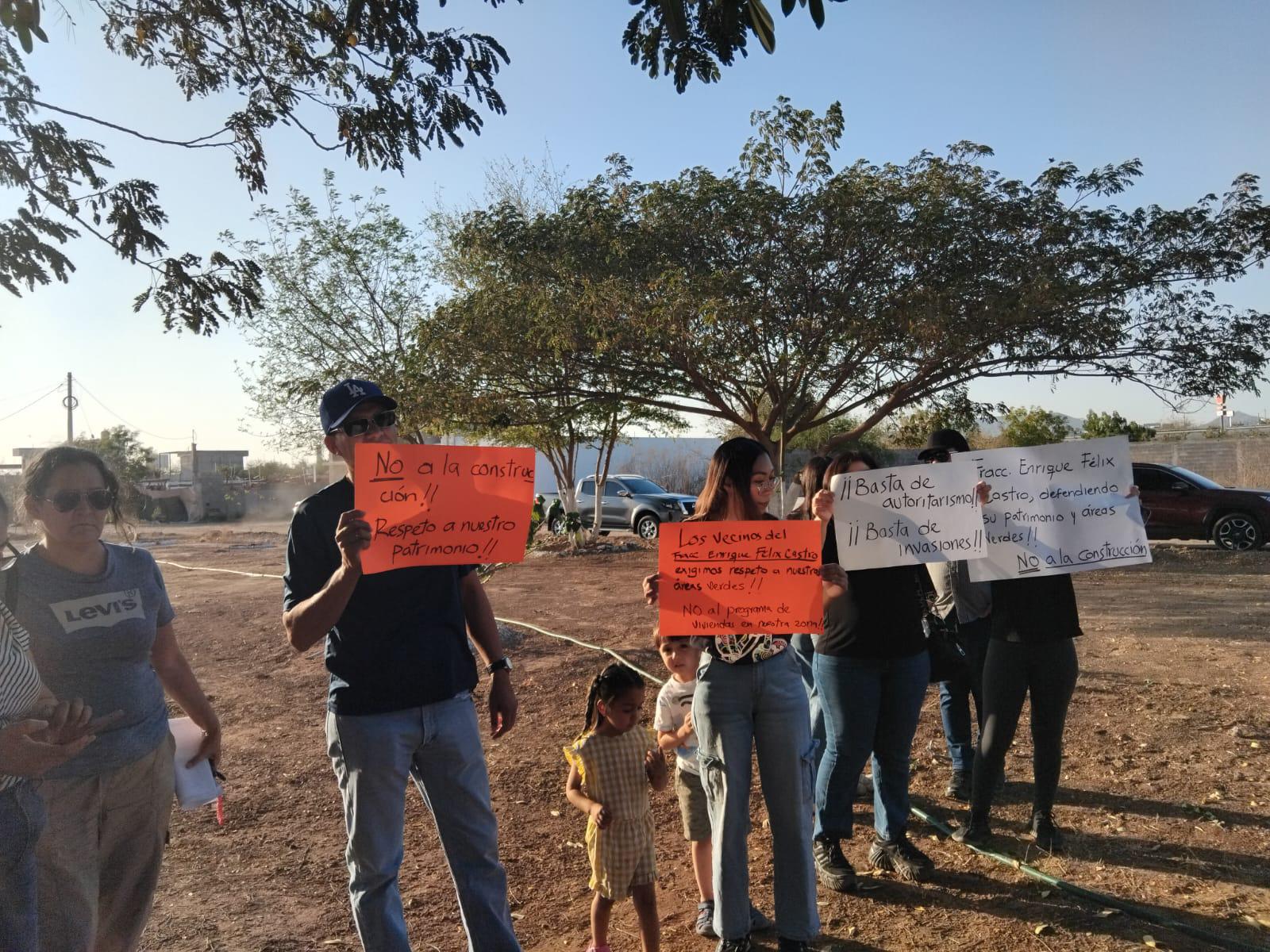 $!Acusan que Gobierno de Culiacán busca dejar sin áreas verdes a fraccionamientos por programa de construcción de viviendas