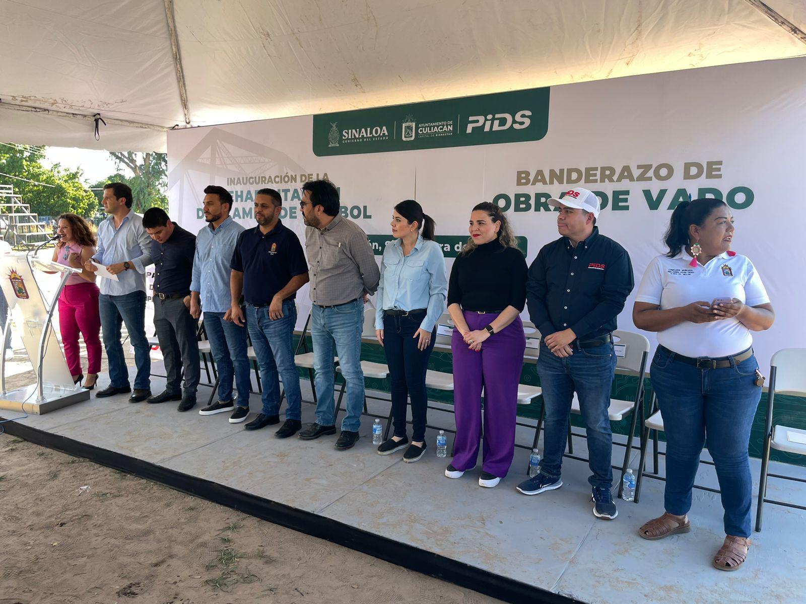 $!Entregan rehabilitación de campo de beisbol en El Melón