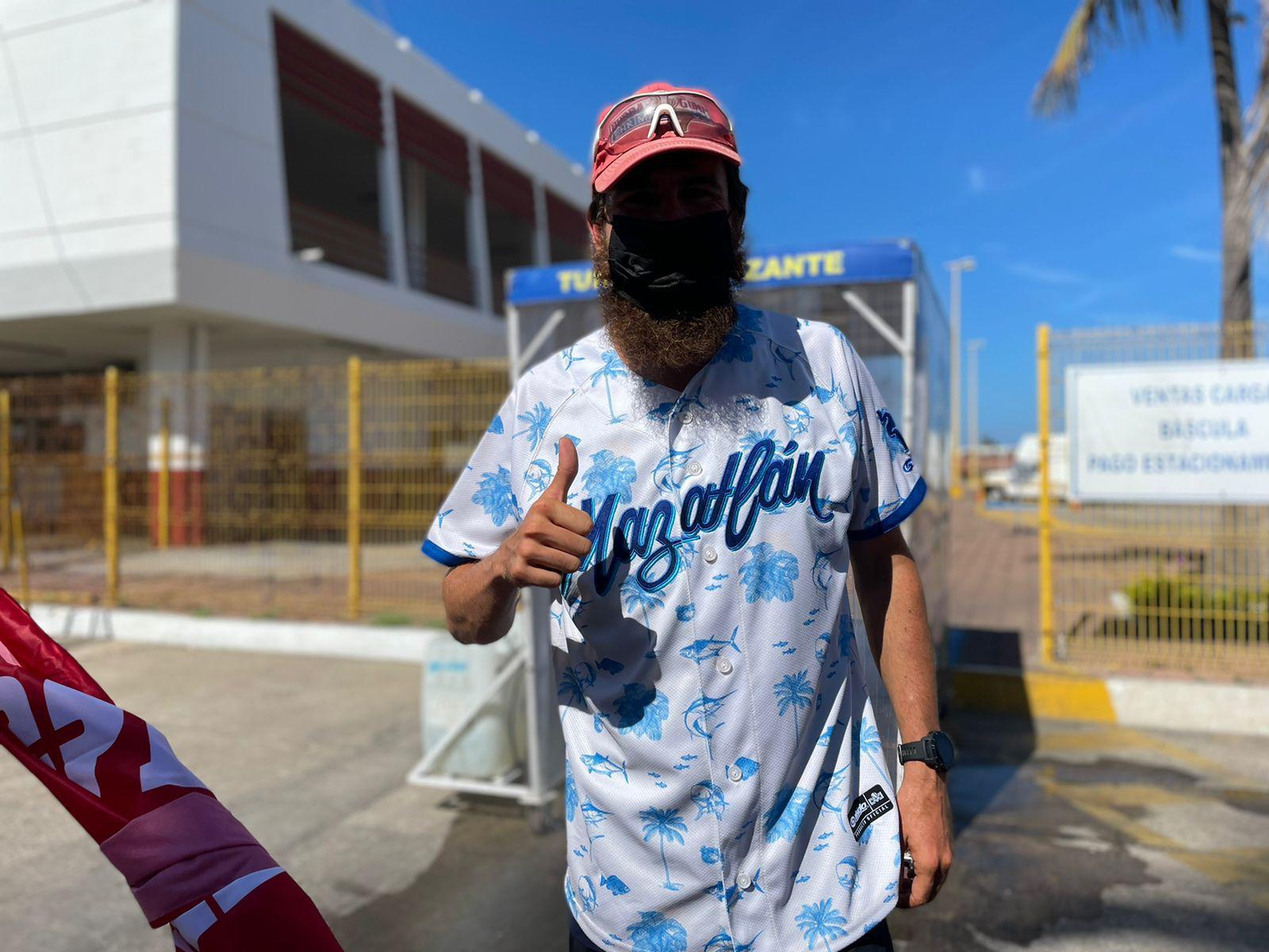 $!Recorre Mazatlán el deportista alemán de alta resistencia, Jonas Deichmann