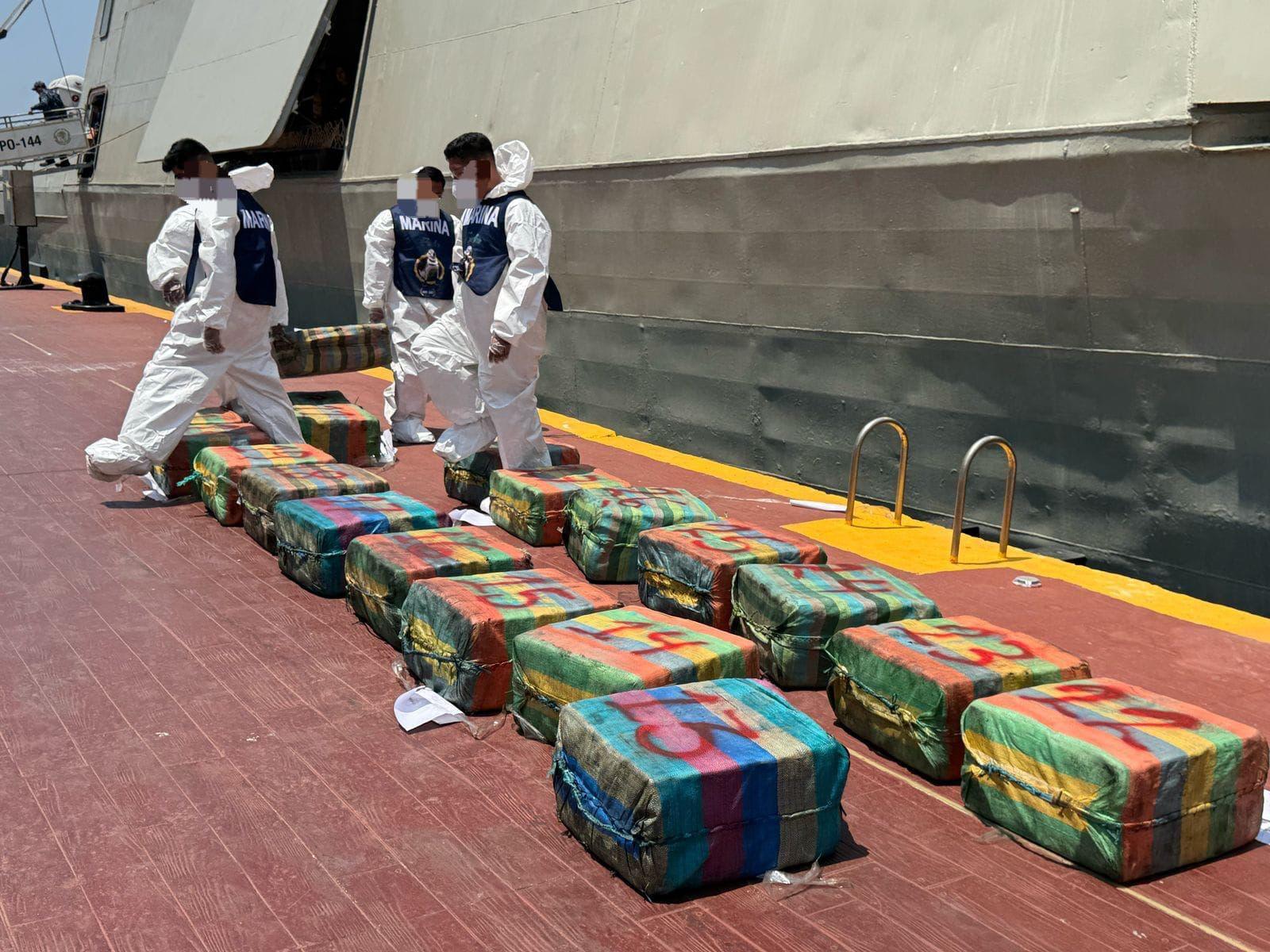 $!Aseguran en costas de Guerrero cerca de 1,800 kilos de cocaína