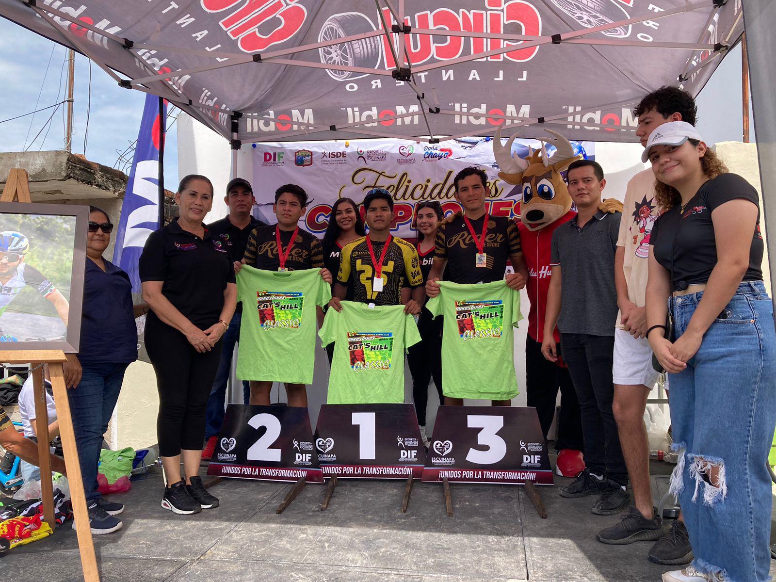 $!Nutrida participación tiene la carrera ciclista ‘Mariscos Doña Chayo’