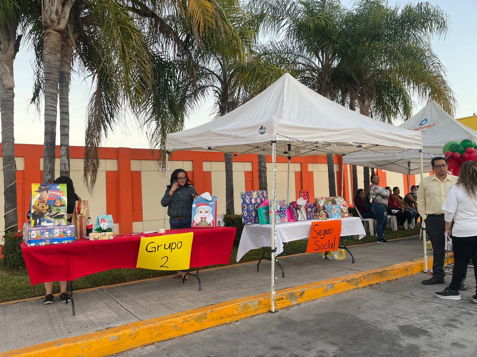 $!Recolectan en Mazatlán regalos y kits médicos para niños con cáncer