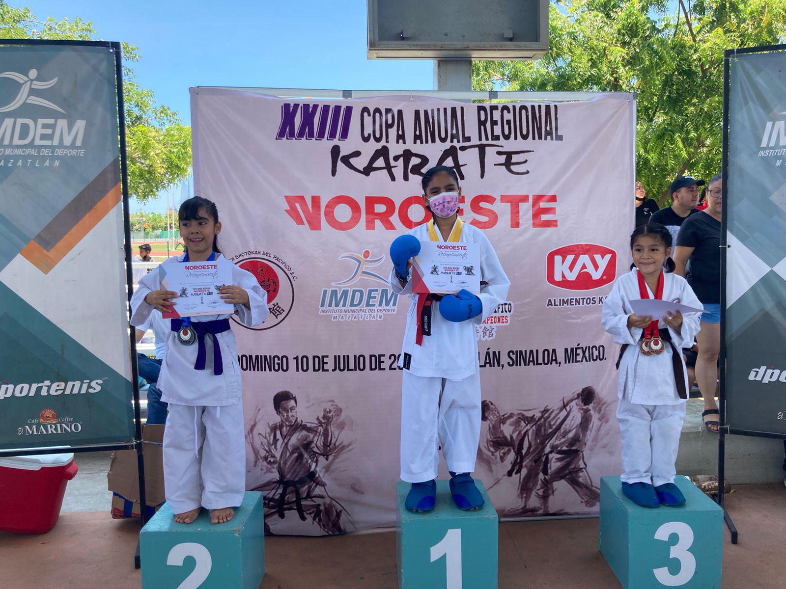 $!Verónica López domina en formas y combate en la Copa Anual Regional de Karate Noroeste