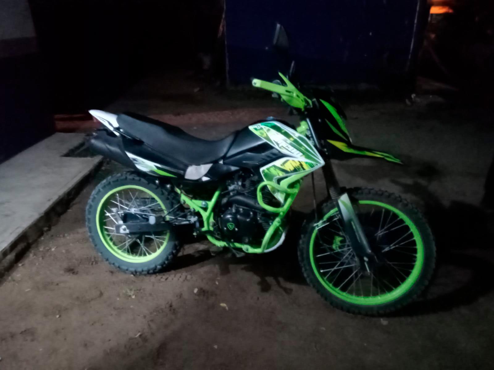 $!Aseguran 12 motocicletas en Isla del Bosque, en Escuinapa, por irregularidades