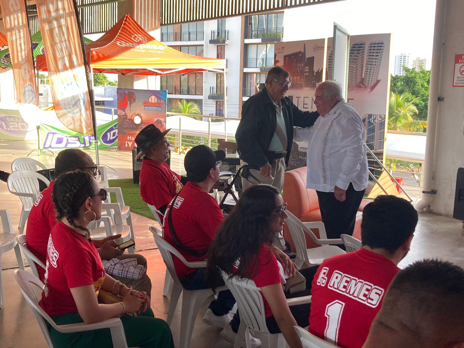 $!Presentan libro El Número Uno de Fernando Remes