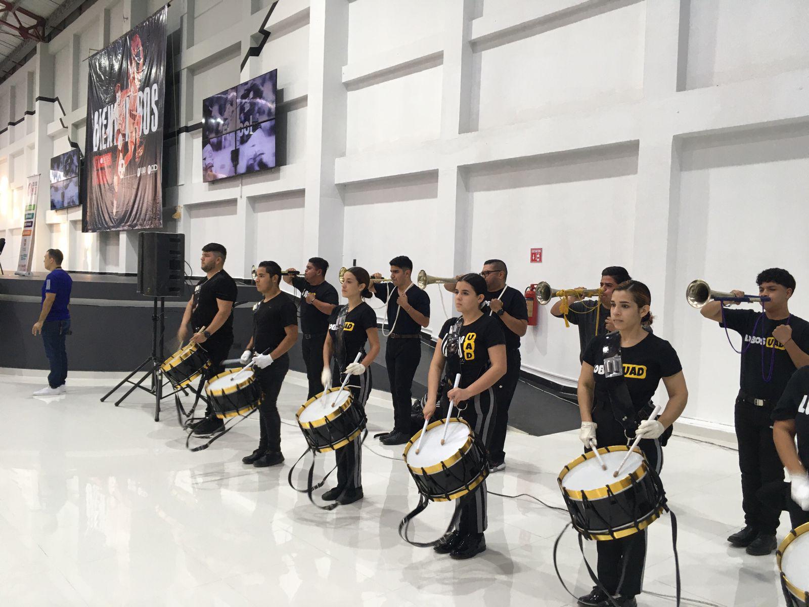 $!Inauguran Liga Estudiantil UAD de Baloncesto y Futbol Barda en el Lobo Dome