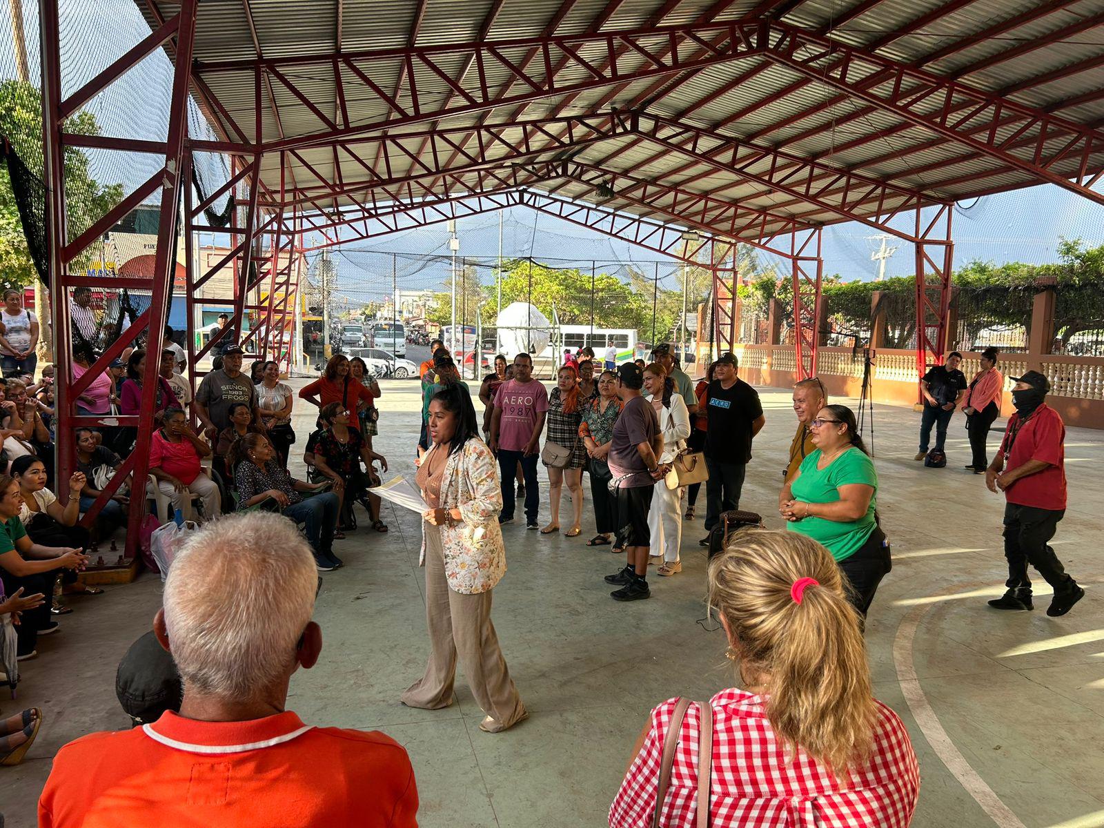 $!Exigen tianguistas de Mazatlán una revisión y modificación en el reglamento de comercio