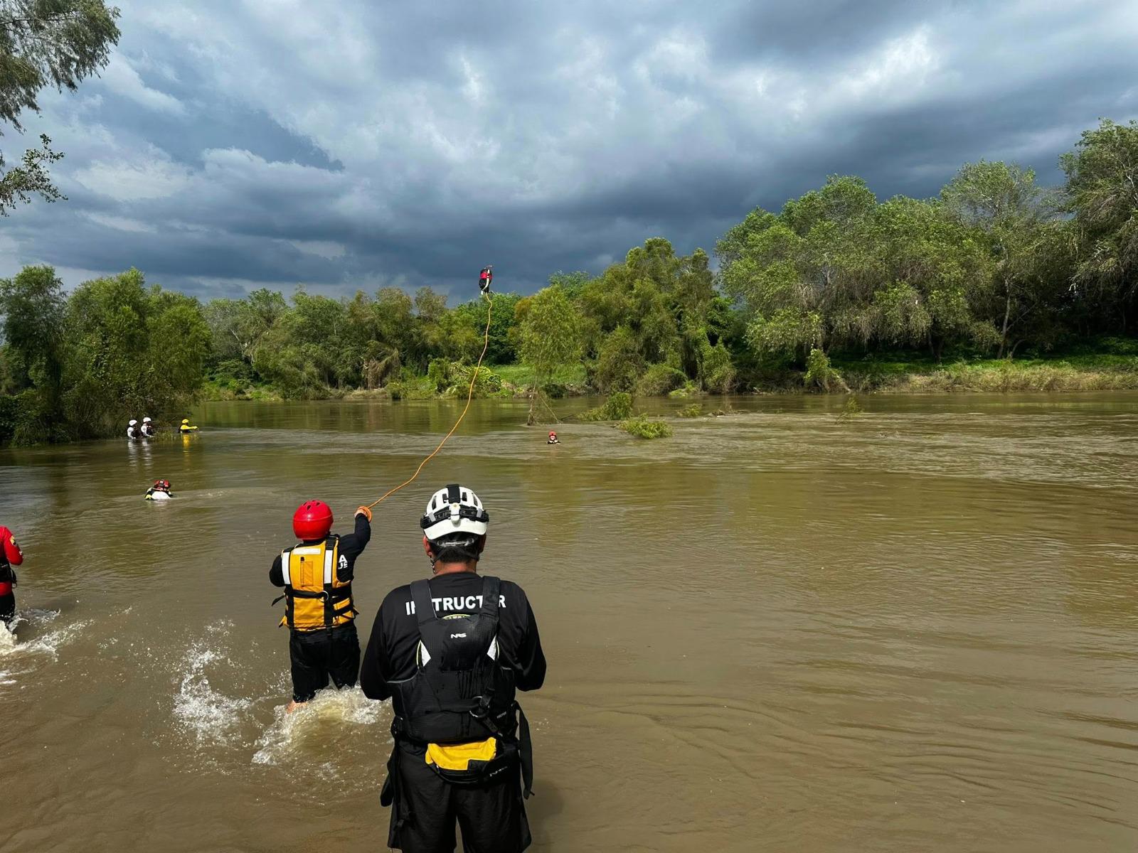 $!Fortalecen destreza para rescate en inundaciones y aguas rápidas, en Mazatlán