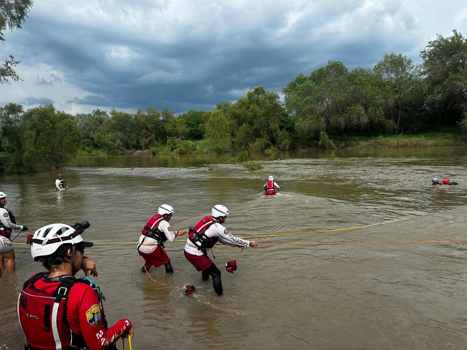 $!Fortalecen destreza para rescate en inundaciones y aguas rápidas, en Mazatlán