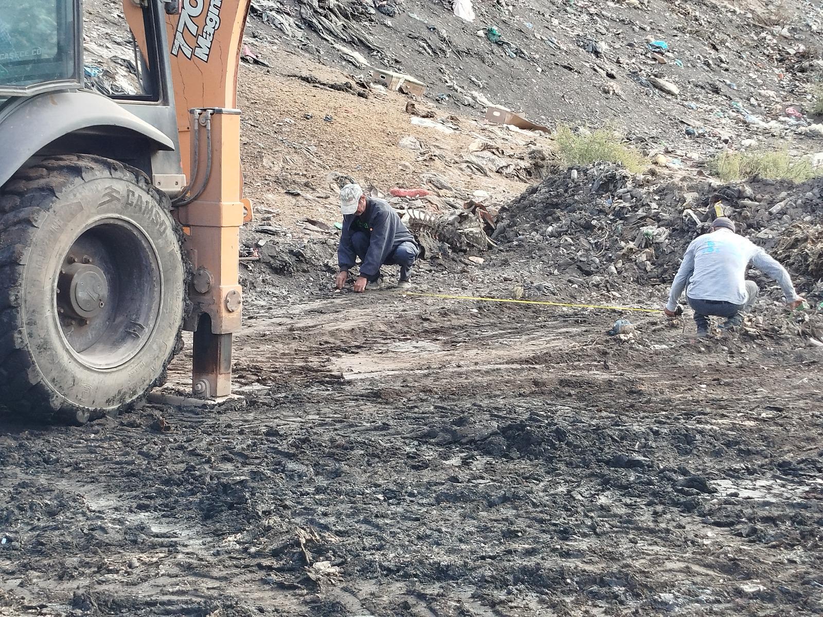$!Construyen fosas sépticas en Basurón de Escuinapa