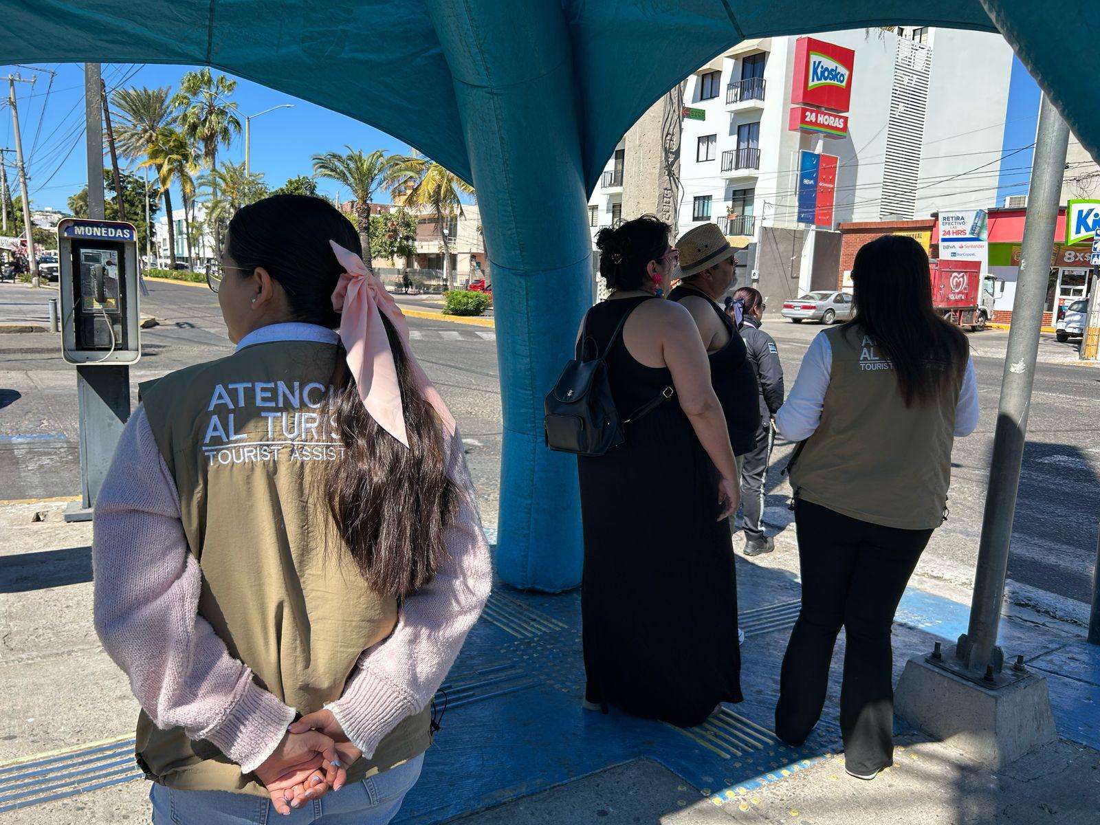 $!Mantiene Mazatlán arribo de cruceros turísticos; este miércoles llegó el Carnival Panorama