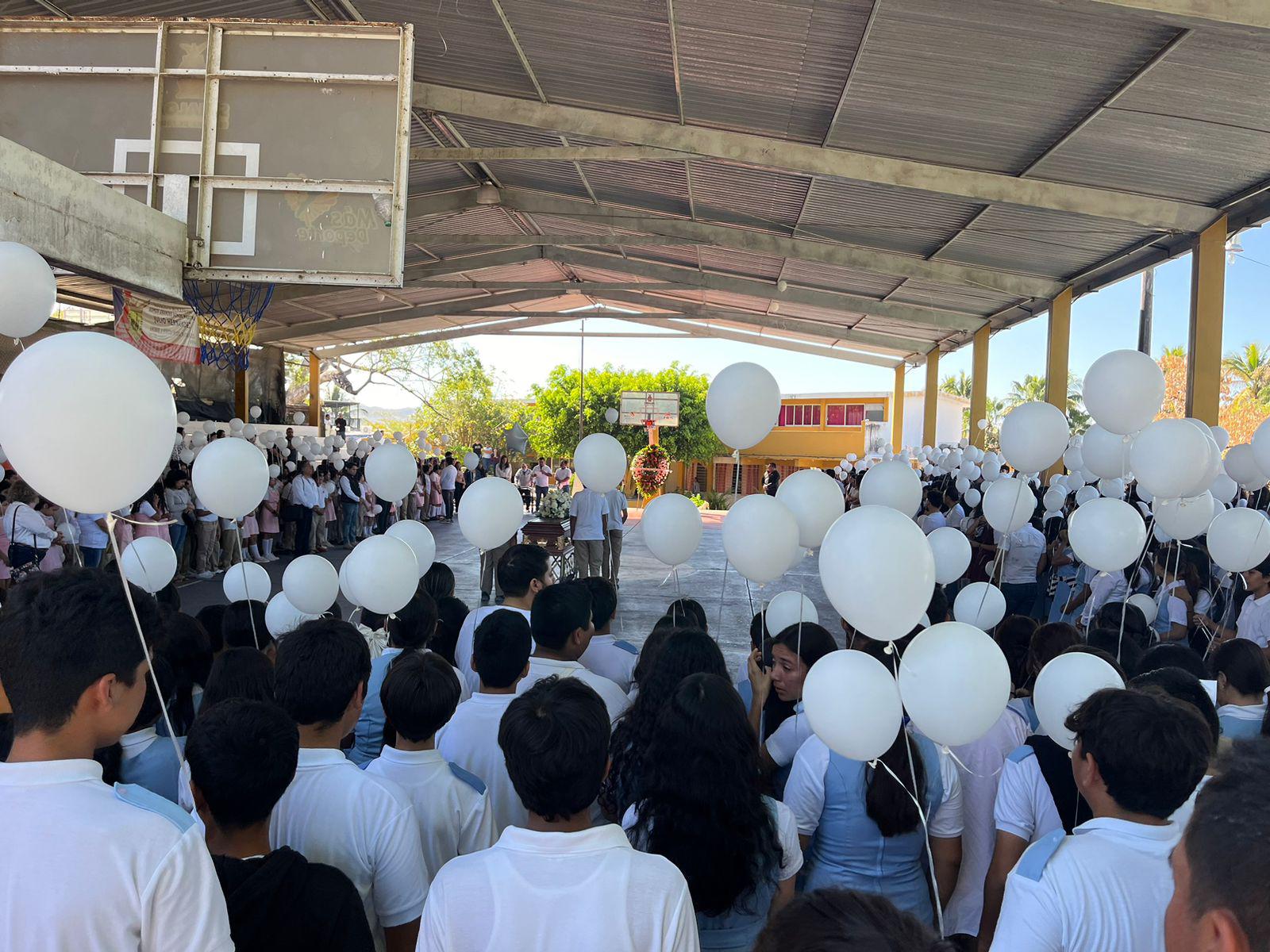 $!Realizan último pase de lista y homenaje en honor a Rodrigo en su escuela