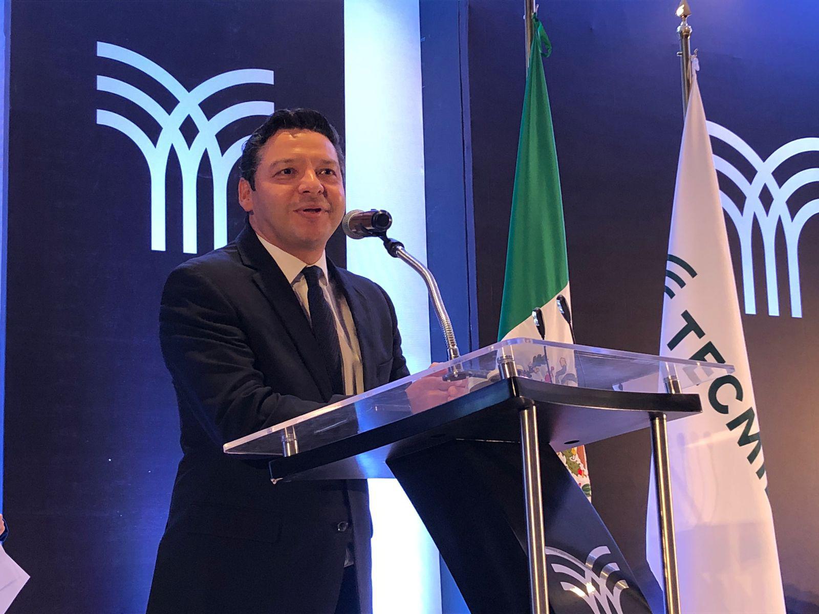 $!Exhorta Adrián López Ortiz a graduados del Tecmilenio a la responsabilidad
