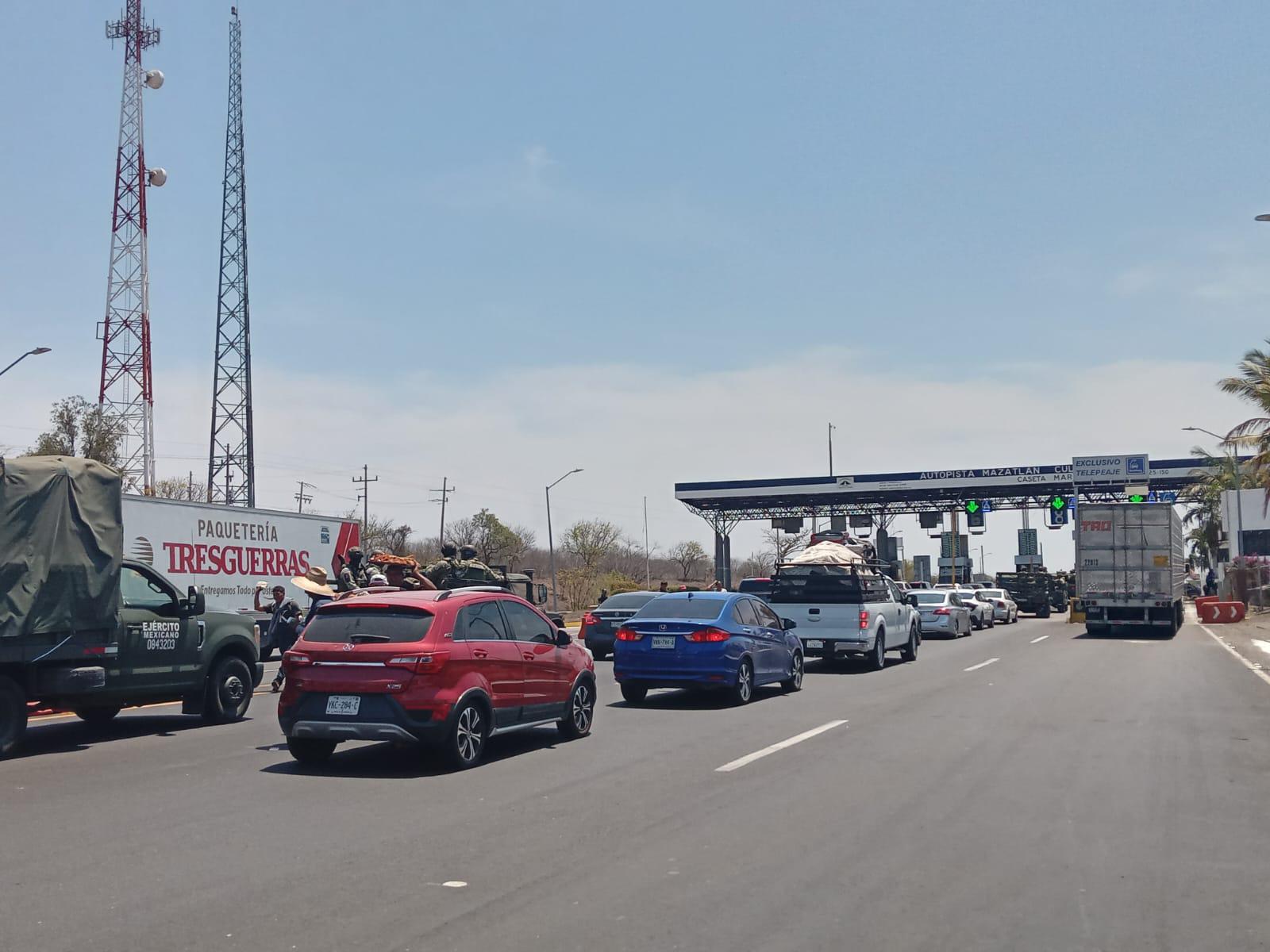 $!Autopista Mazatlán-Culiacán registra fuerte tráfico hacia el puerto