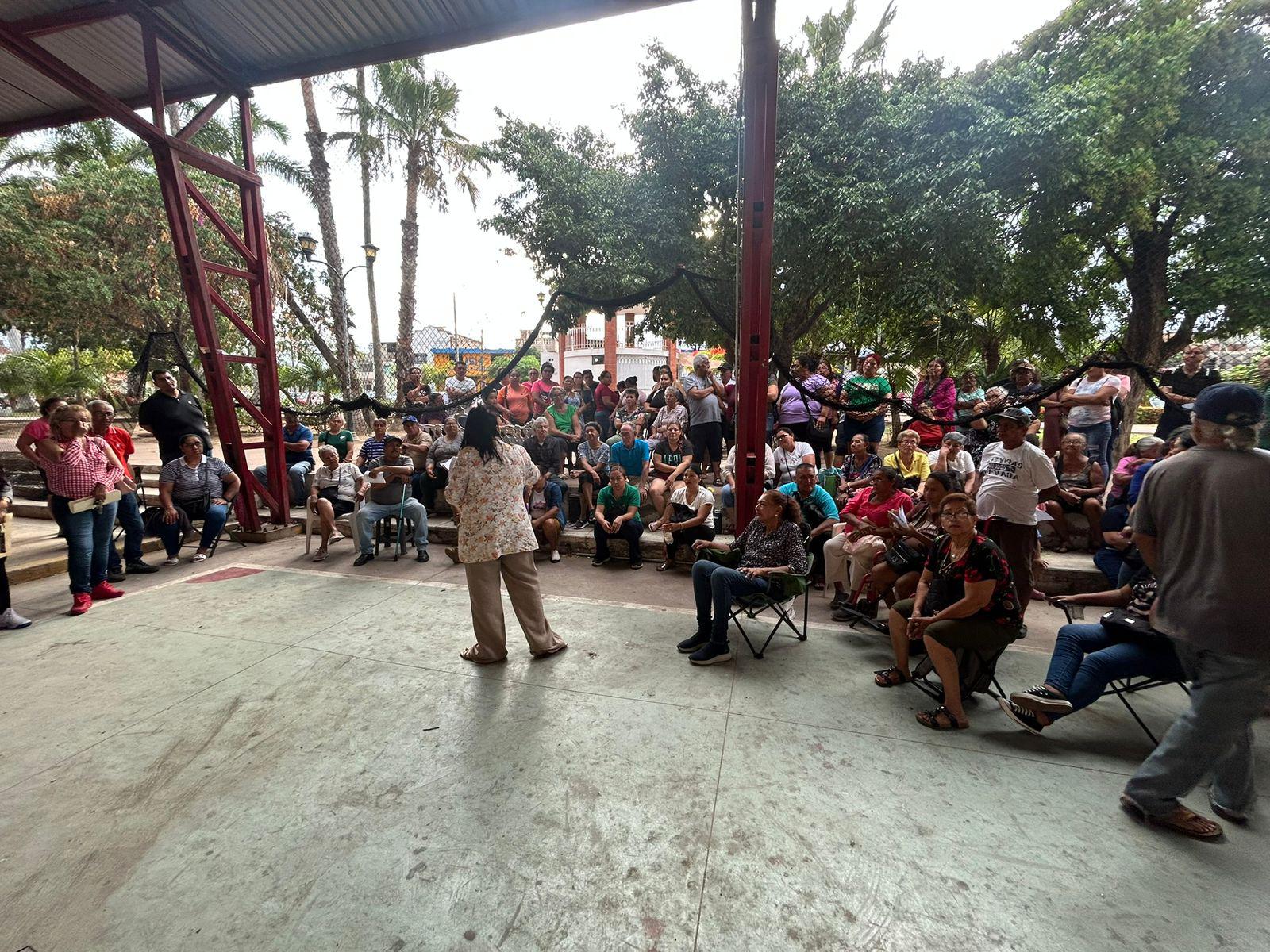 $!Exigen tianguistas de Mazatlán una revisión y modificación en el reglamento de comercio