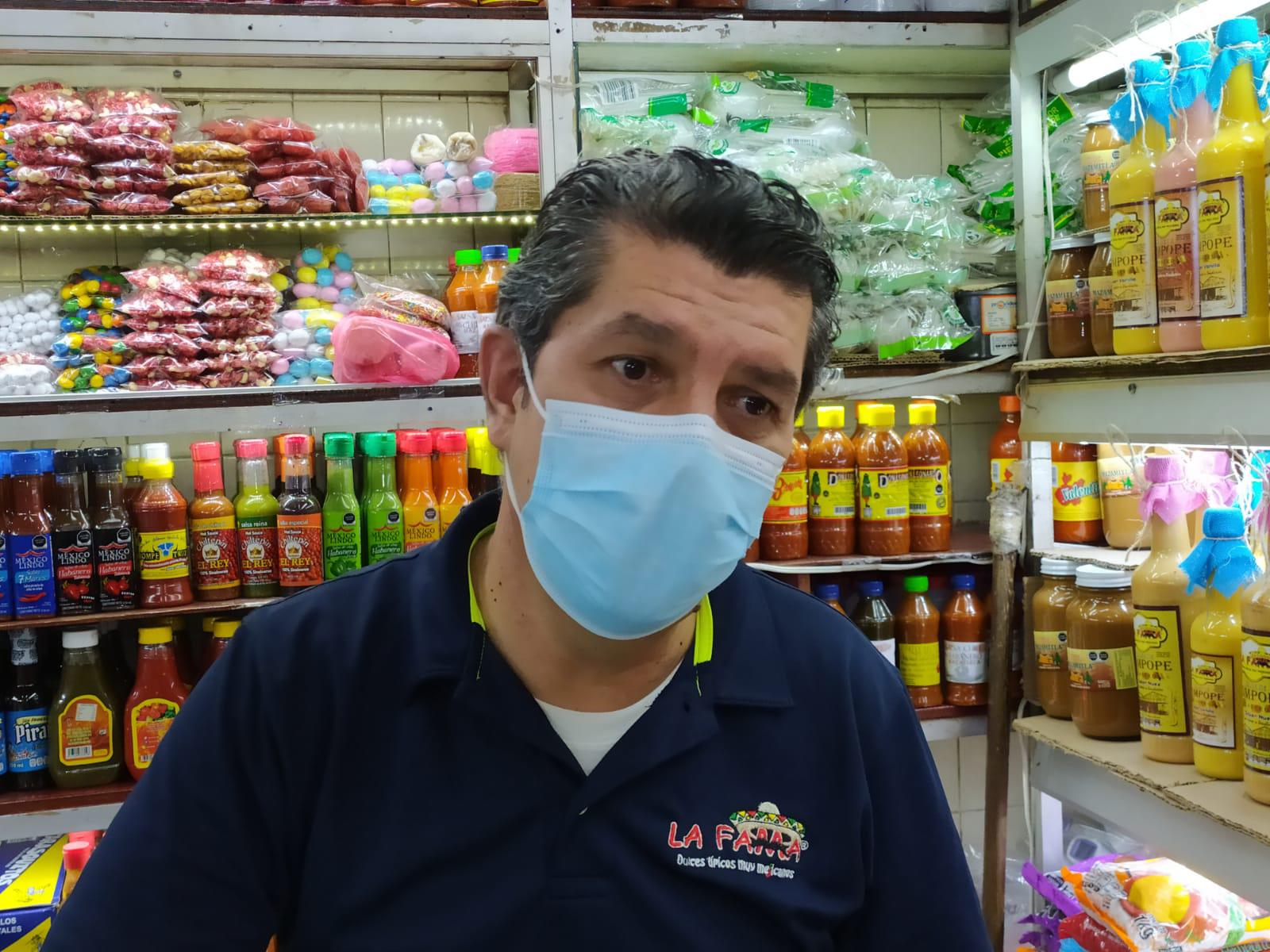 $!Alejandro Ontiveros Arámburo, secretario de la Mesa Directiva del Mercado “José María Pino Suárez”.