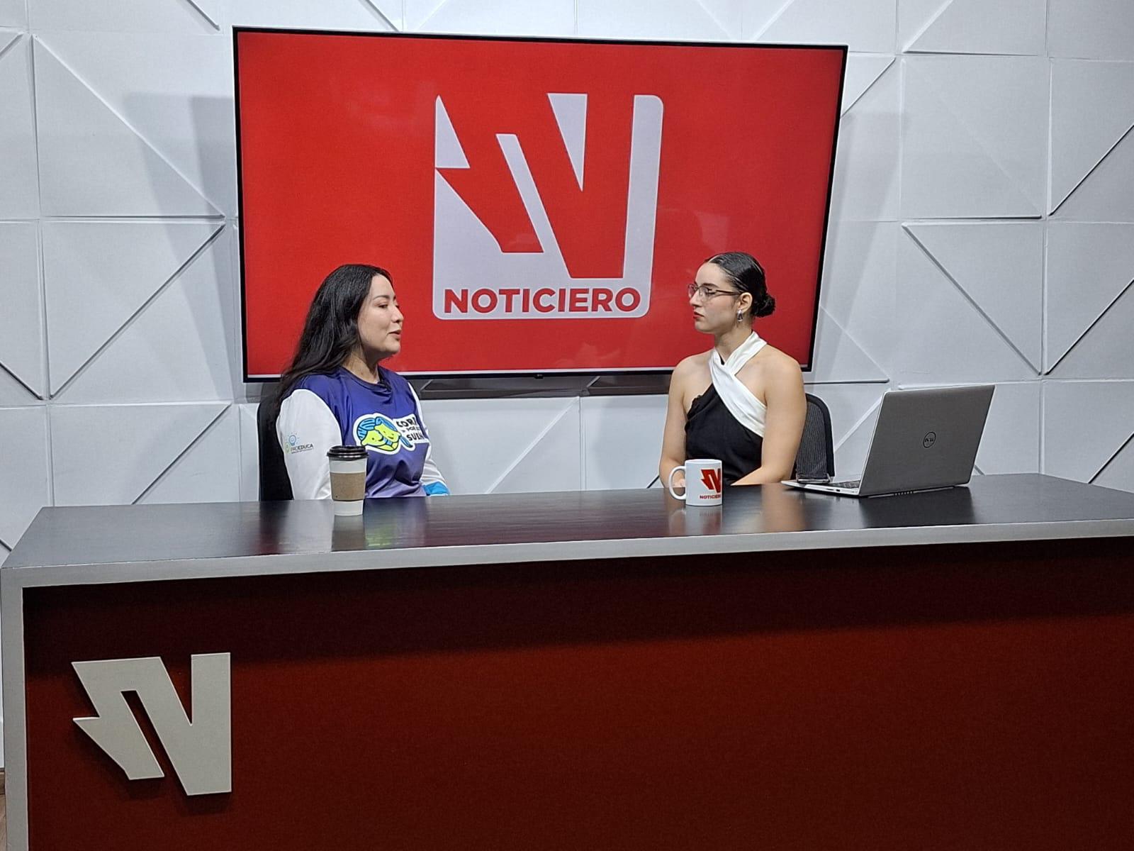$!La directora de Proeduca asiste a Noticieros Datemex para hacer la invitación.