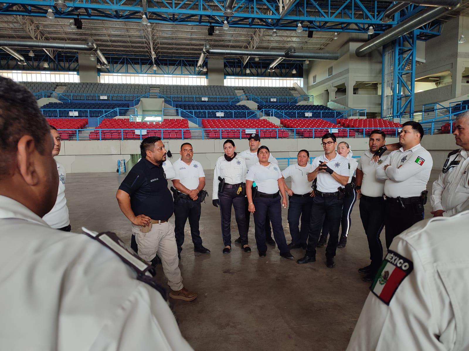 $!Policías de Mazatlán se especializan en Derechos Humanos y Uso Racional y Progresivo de la Fuerza