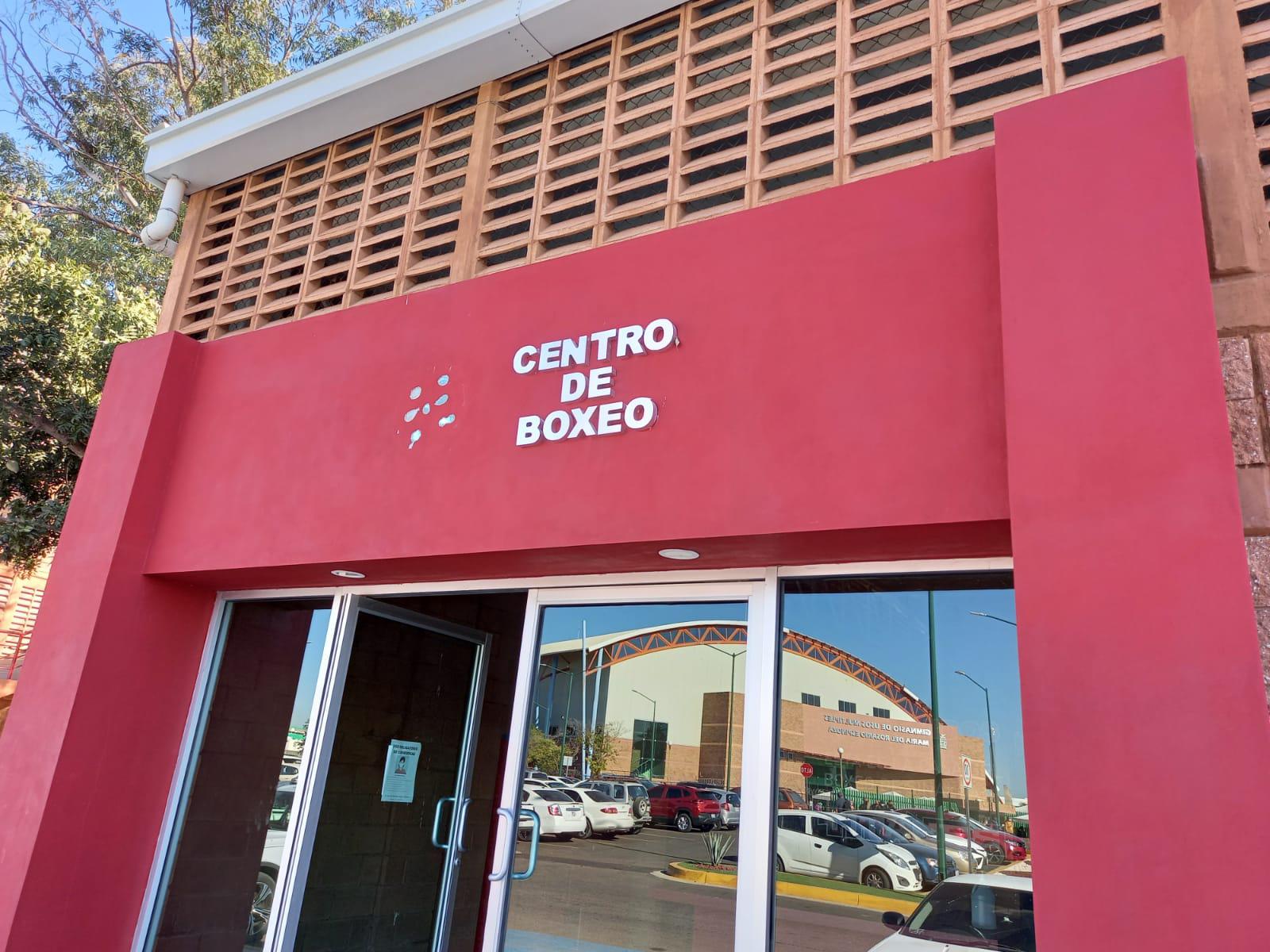 $!Retiran sellos Puro Sinaloa y placas de obras inauguradas por Quirino en el ISDE