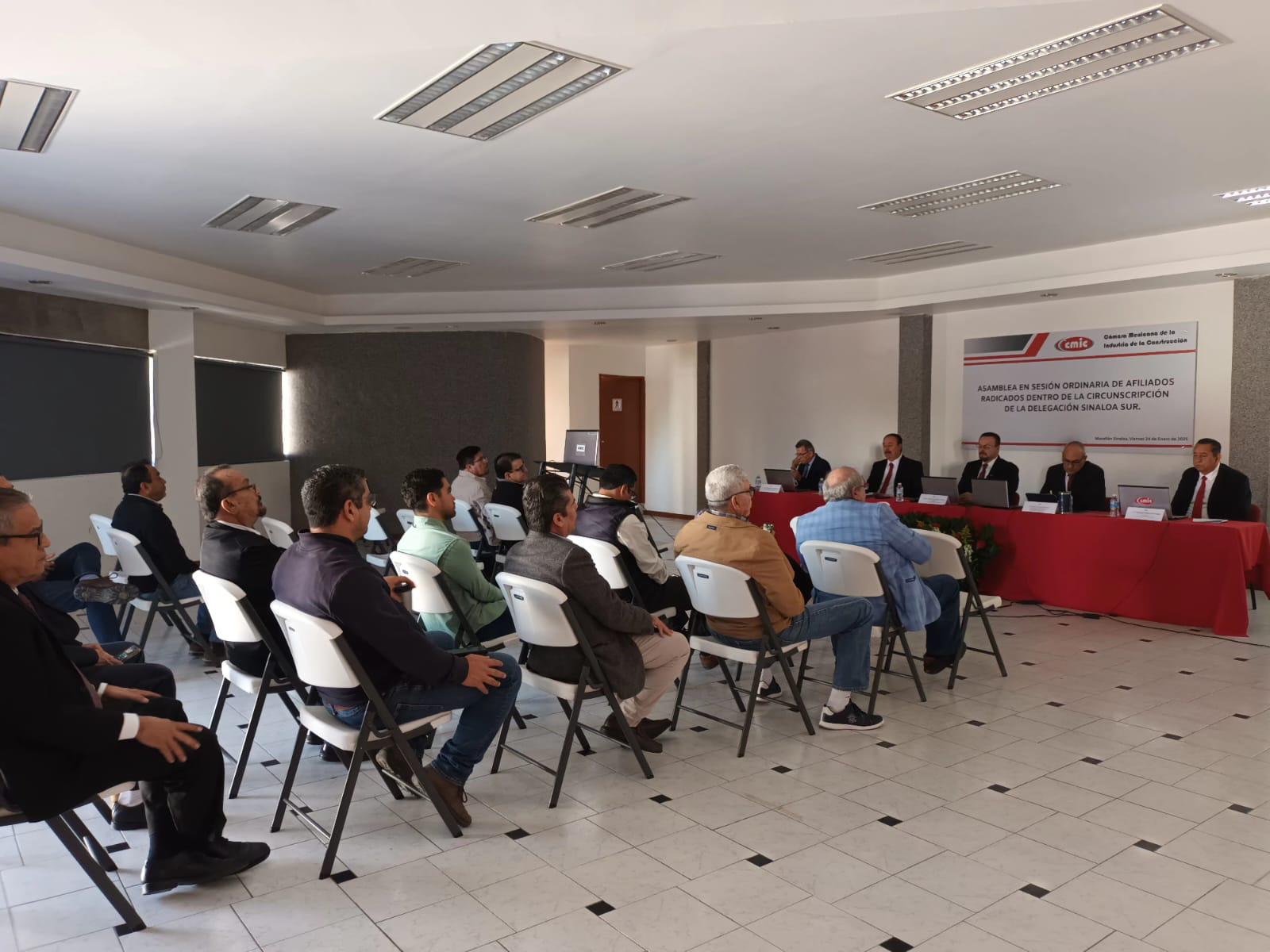 $!Ratifican a Hugomar Peraza Ponce, como presidente de CMIC Sinaloa Sur