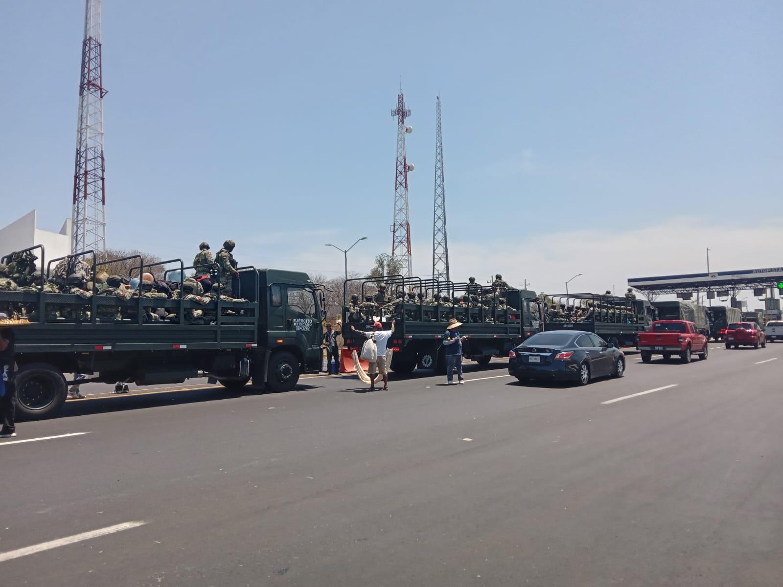 $!Autopista Mazatlán-Culiacán registra fuerte tráfico hacia el puerto