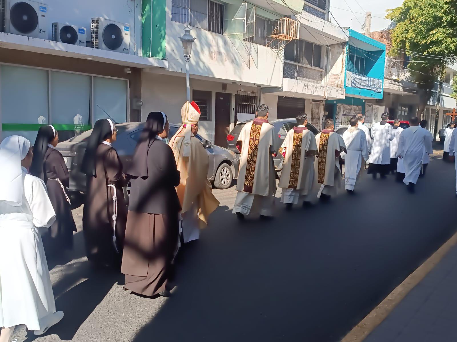 $!Convoca Obispo de Mazatlán a fieles a participar este lunes en la Procesión por la Paz