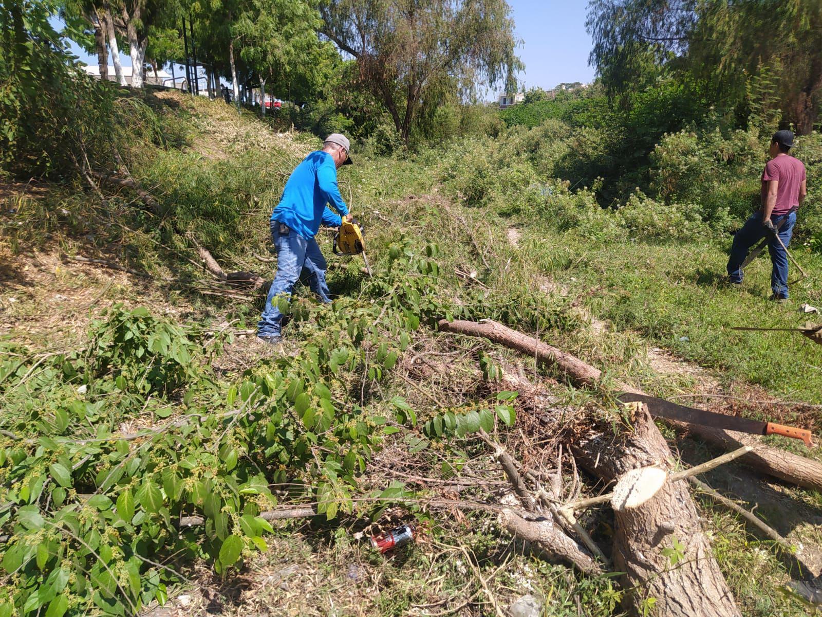 $!Limpian el cauce del Arroyo Buñigas en Escuinapa