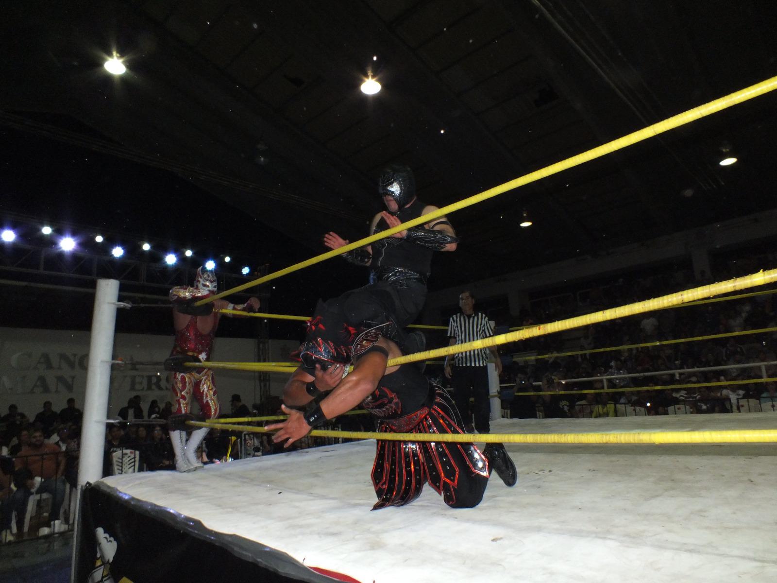 $!Myzteziz AAA y Aerostar vencen las artimañas rivales para imponerse en función AAA