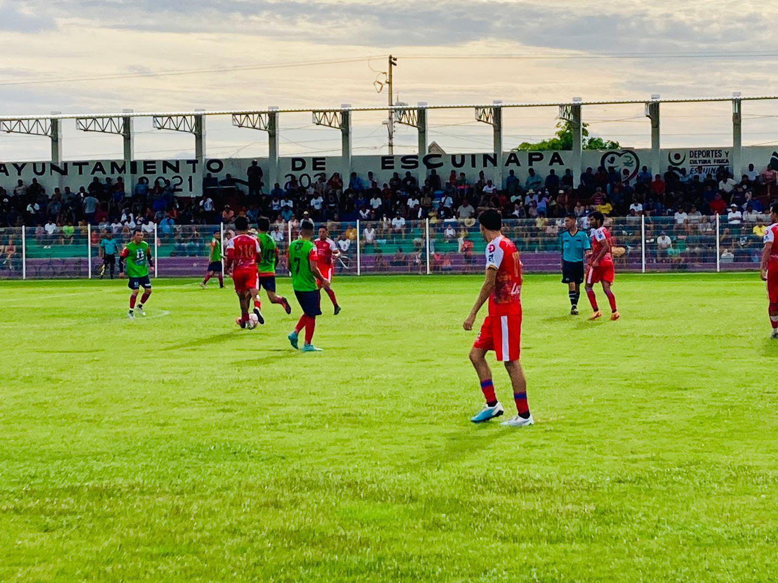 $!Camaroneros de Escuinapa golea a Familia Aguilar en Liga Regional