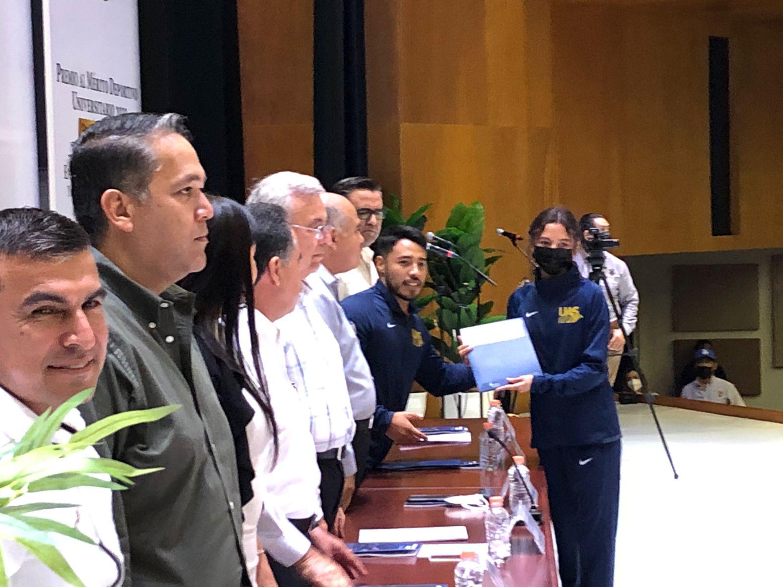 $!Reconoce UAS a deportistas con la entrega del Premio al Mérito Deportivo Universitario