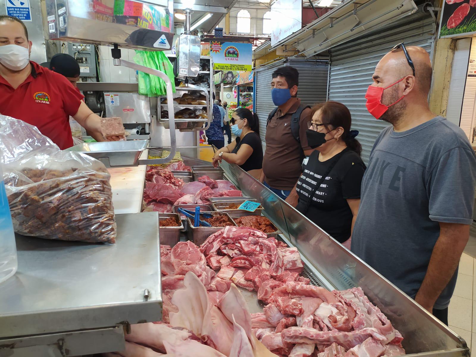 $!Bajan ventas de mercados en Mazatlán, pero también los precios se regularizan