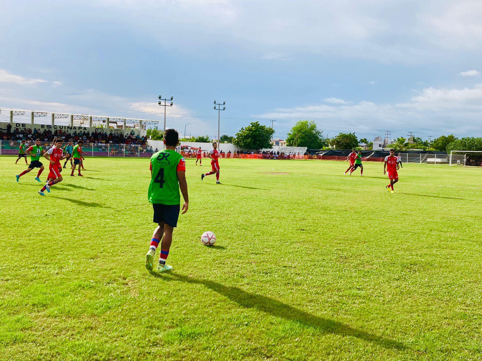 $!Camaroneros de Escuinapa golea a Familia Aguilar en Liga Regional