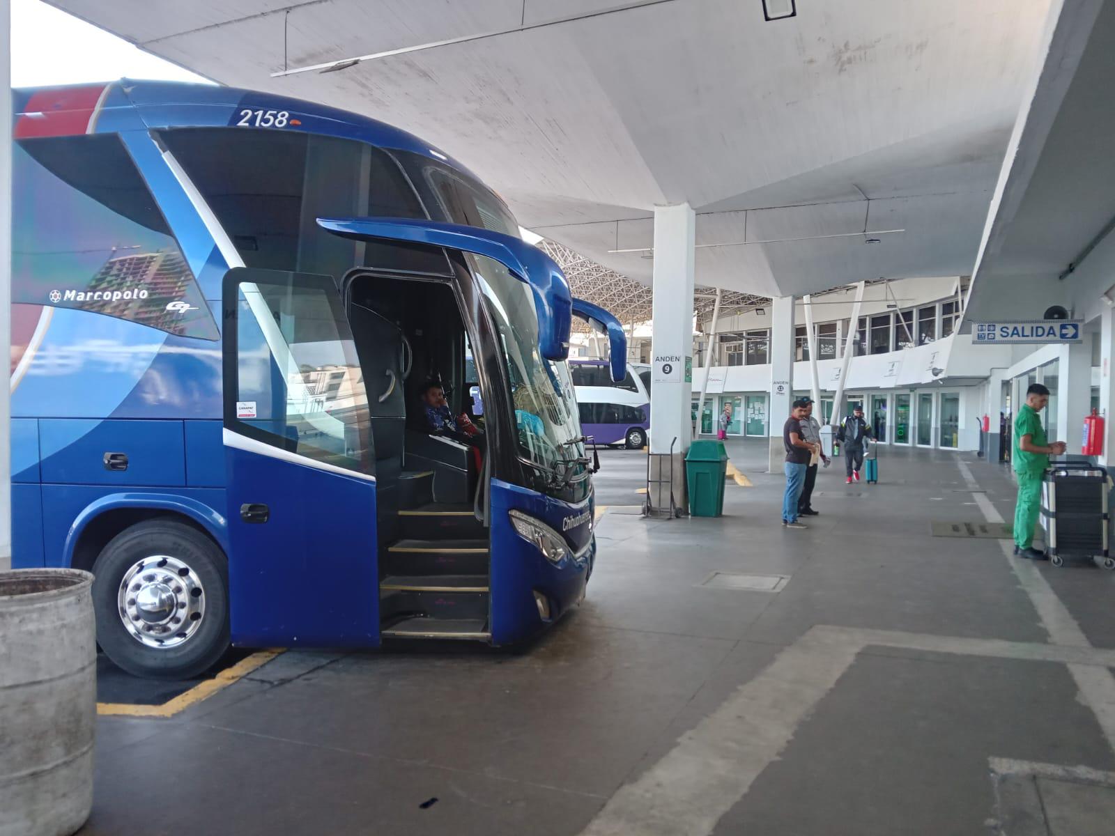 $!Reportan tranquilo movimiento de pasajeros este Jueves Santo en la Central Camionera de Mazatlán