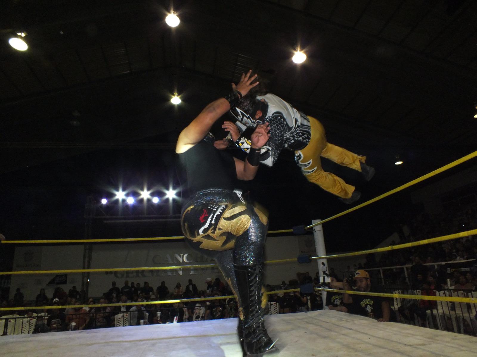 $!Myzteziz AAA y Aerostar vencen las artimañas rivales para imponerse en función AAA
