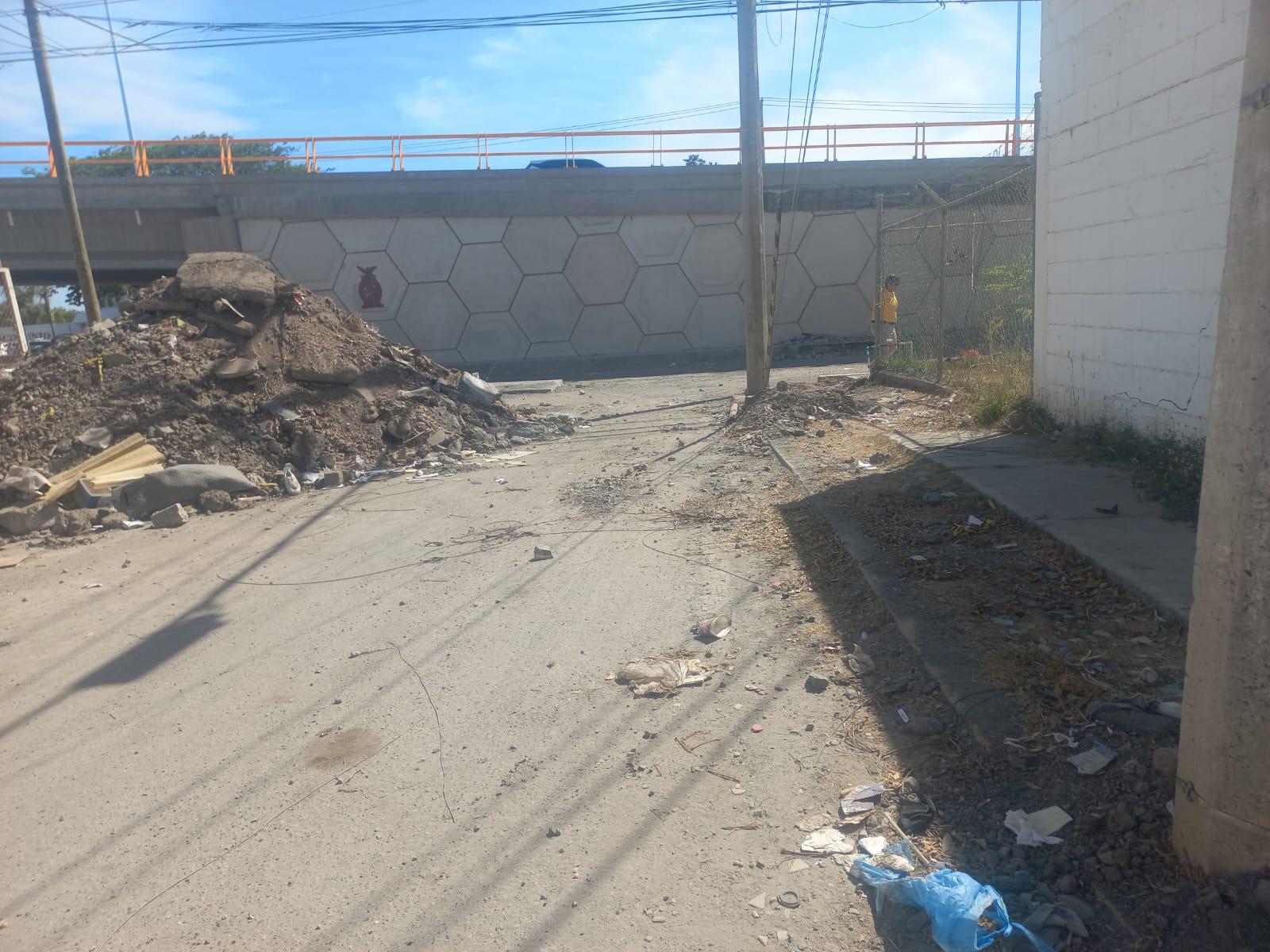 $!Se desprende parte del nuevo puente del Libramiento Colosio, en Mazatlán