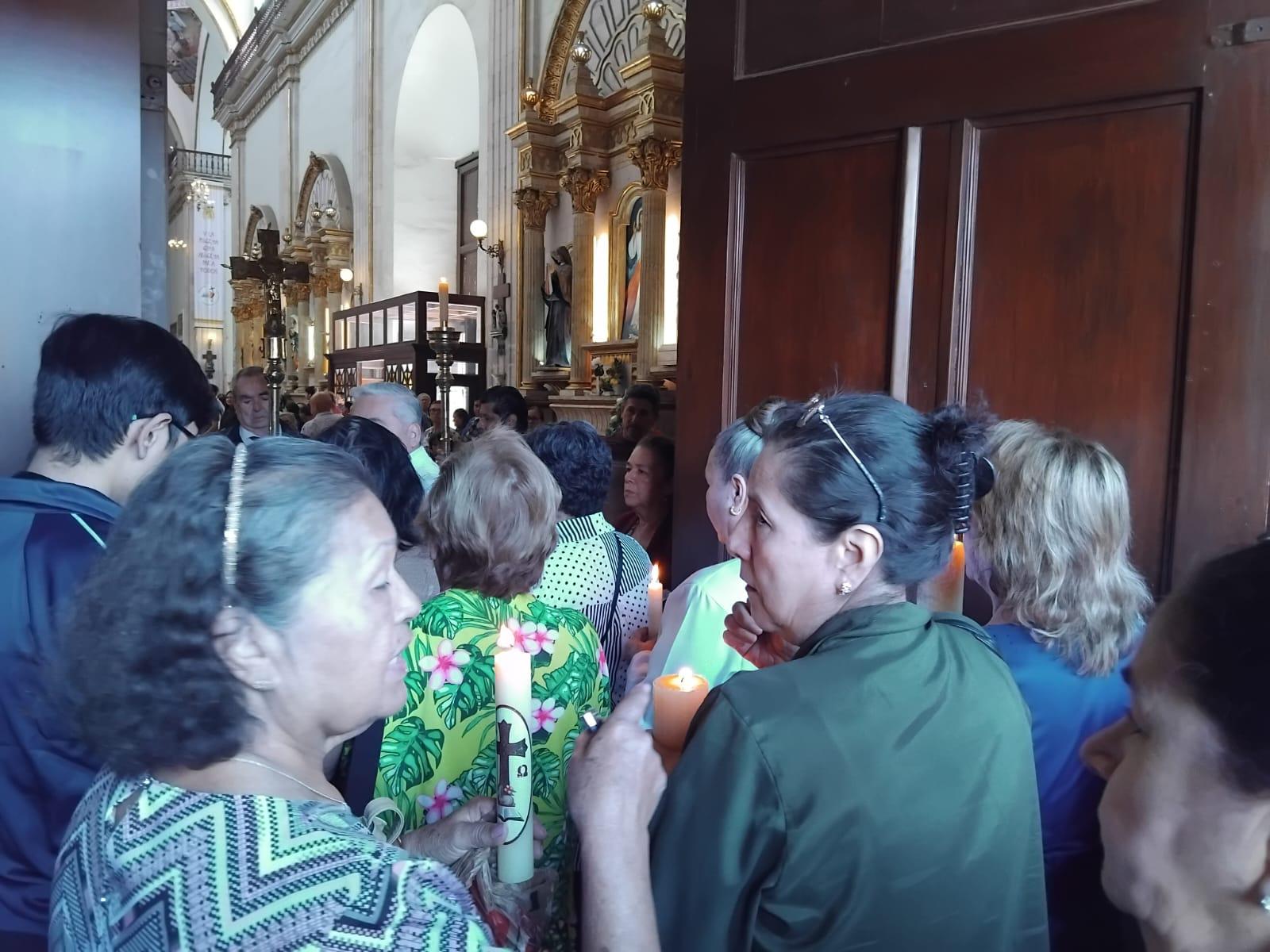 $!Fieles de Culiacán celebran el Día de la Candelaria con la tradicional bendición del Niño Jesús