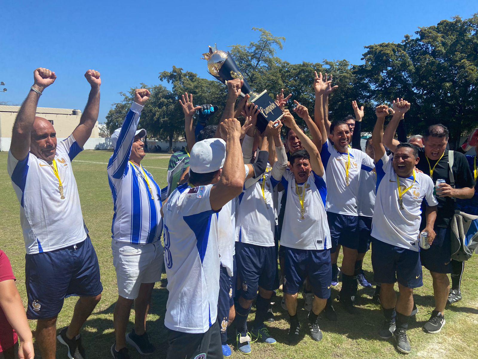 $!Mazatlán es nuevo monarca de Torneo Amistad