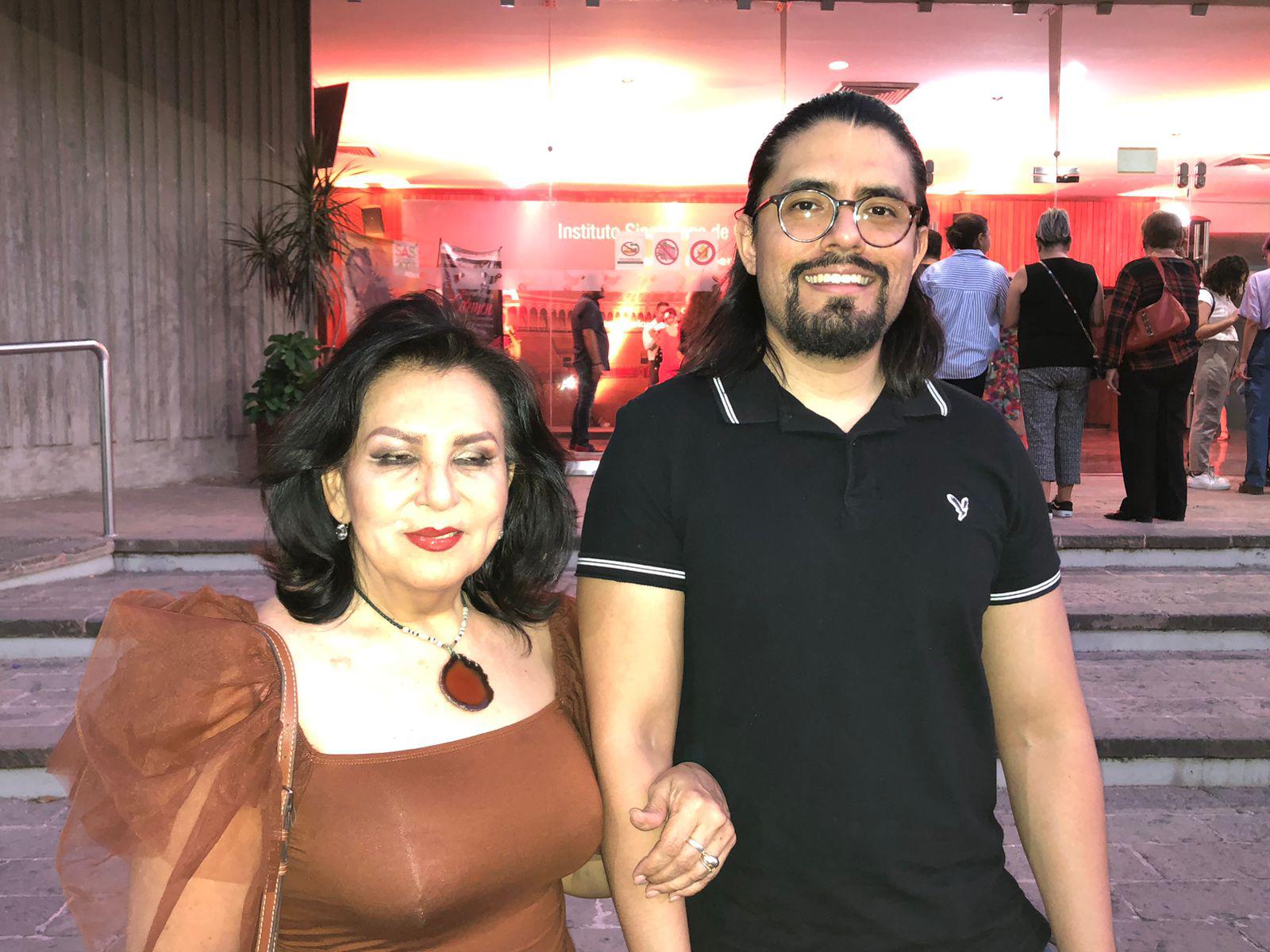 $!Mari Cruz Vargas y Víctor Cárdenas.