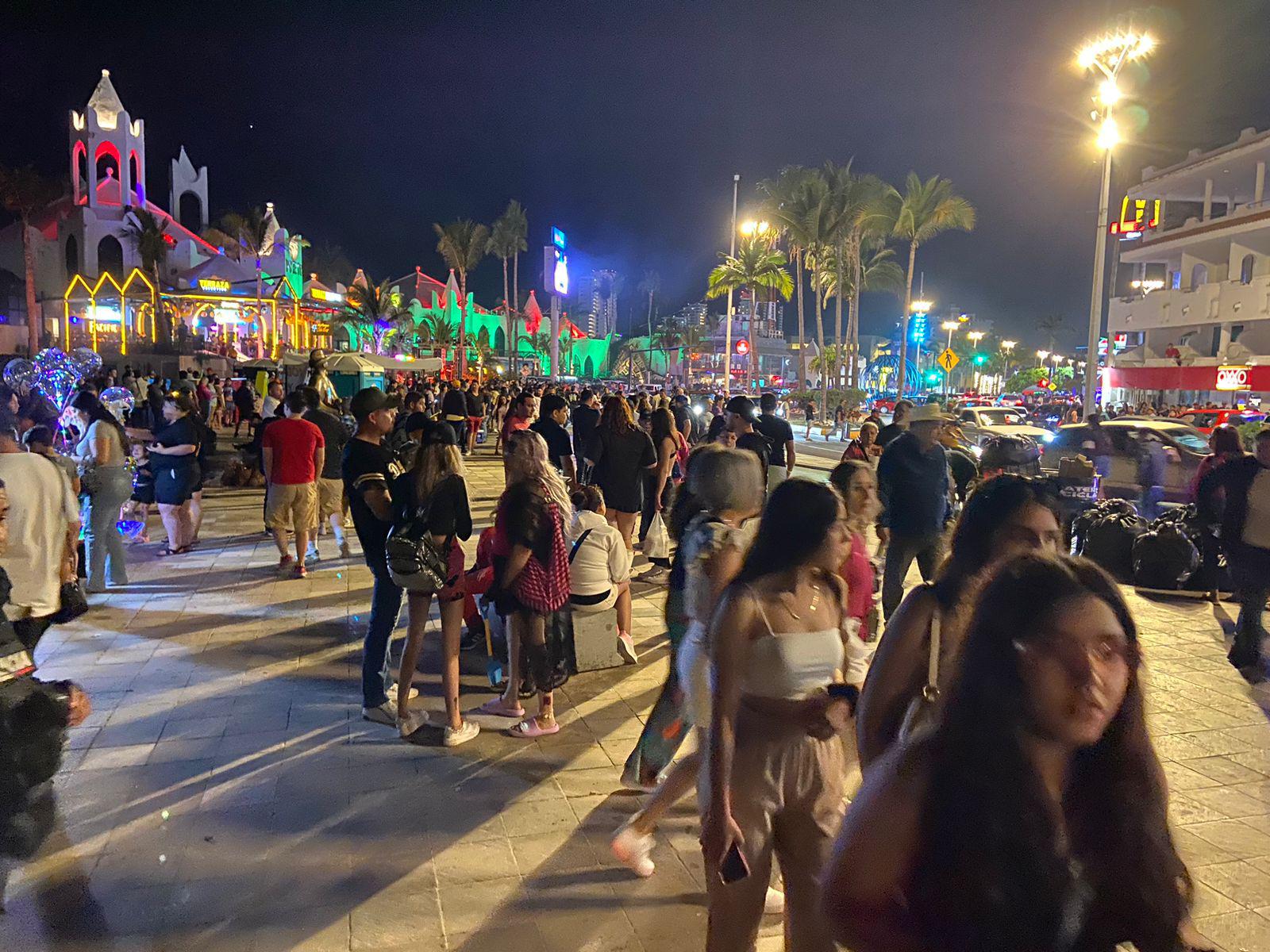 $!‘Mazatlán es un paraíso para vacacionar, está muy bonito’, dice familia de San Diego