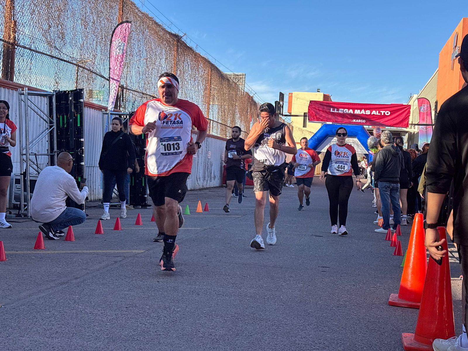 $!Corren más de mil 200 personas en segunda edición de Medio Maratón Fetasa 2025